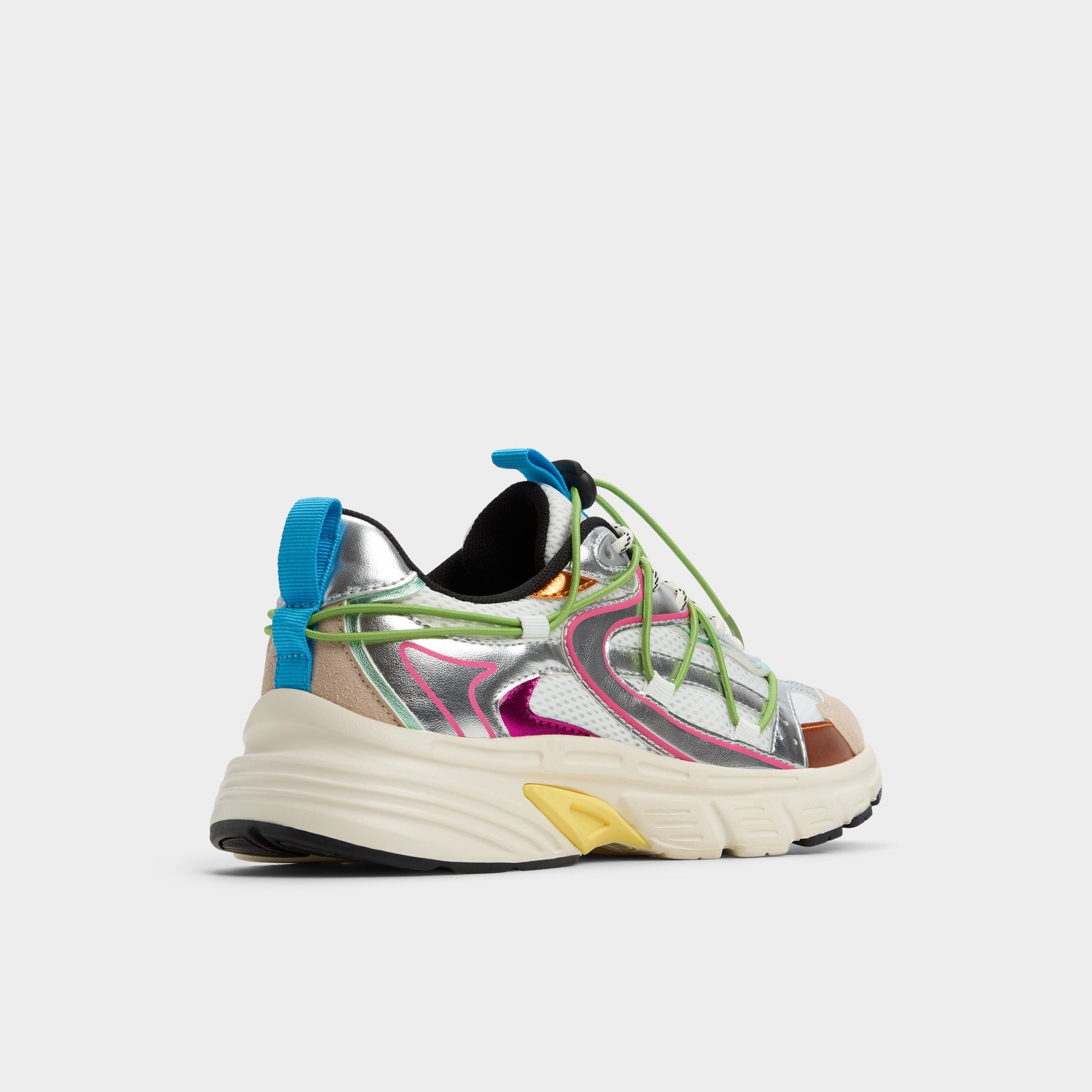 Angle de trois quarts de l'arrière de Blanc/Multi Clubfly Sneaker