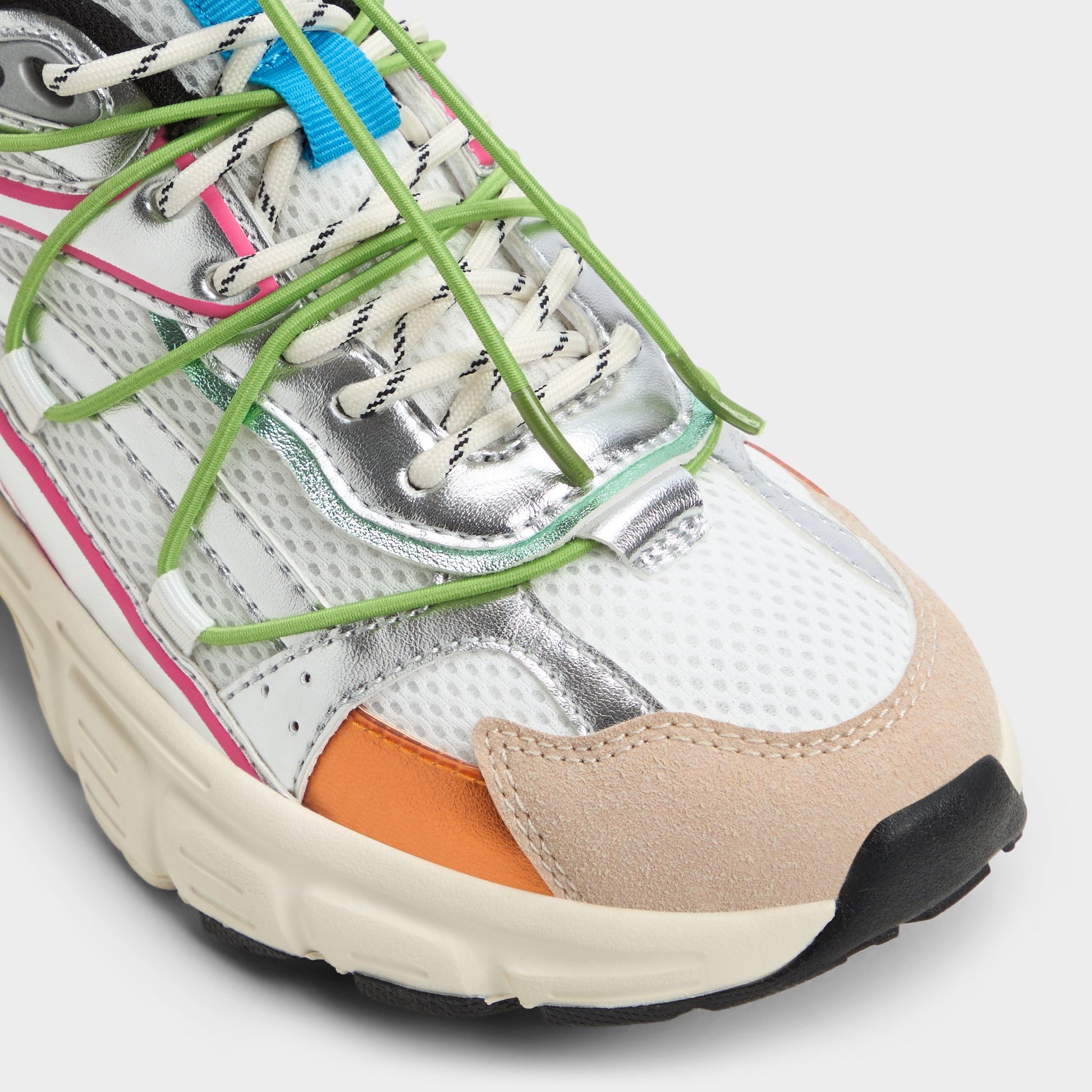 Gros plan de la Blanc/Multi Clubfly Sneaker