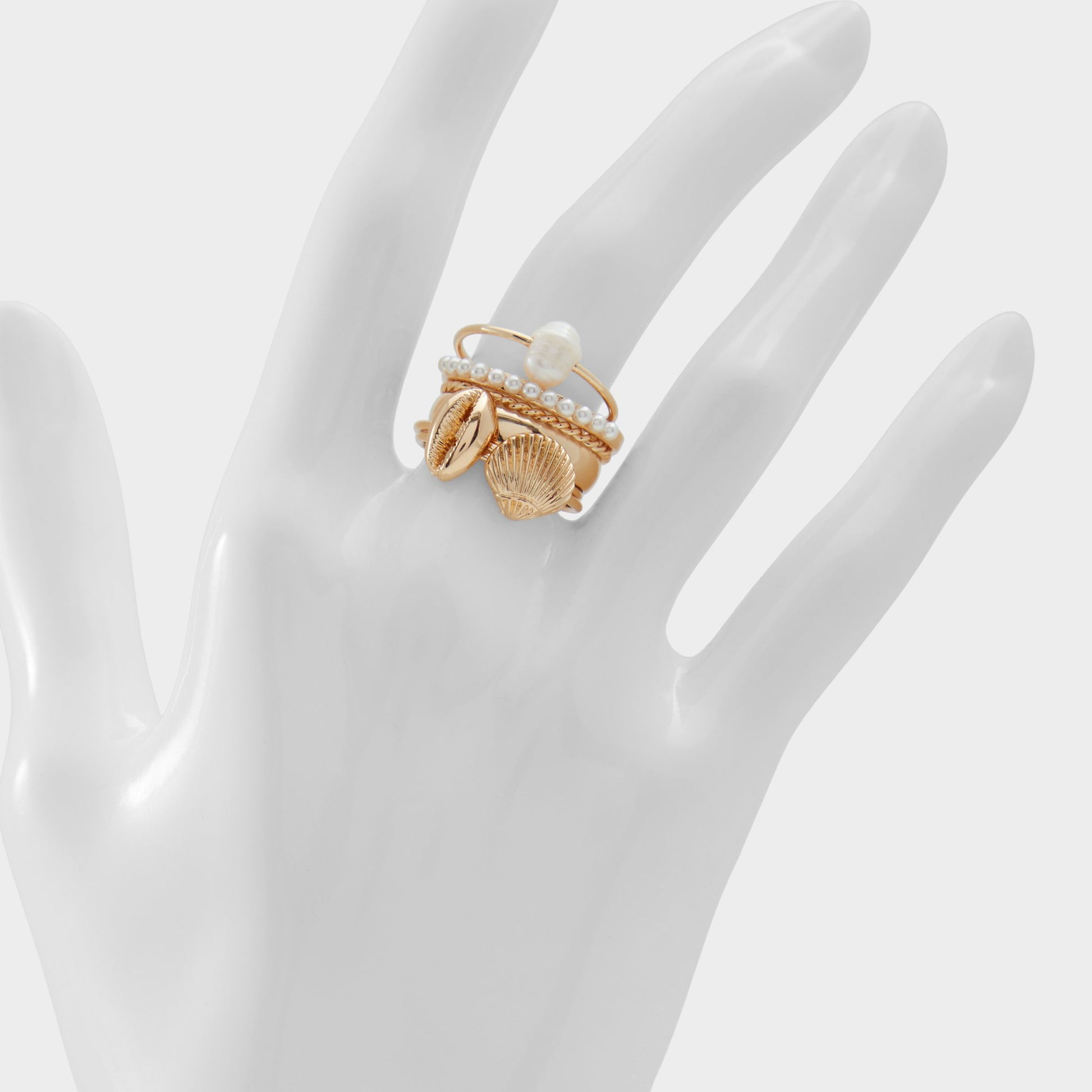 Product media for Shellchic