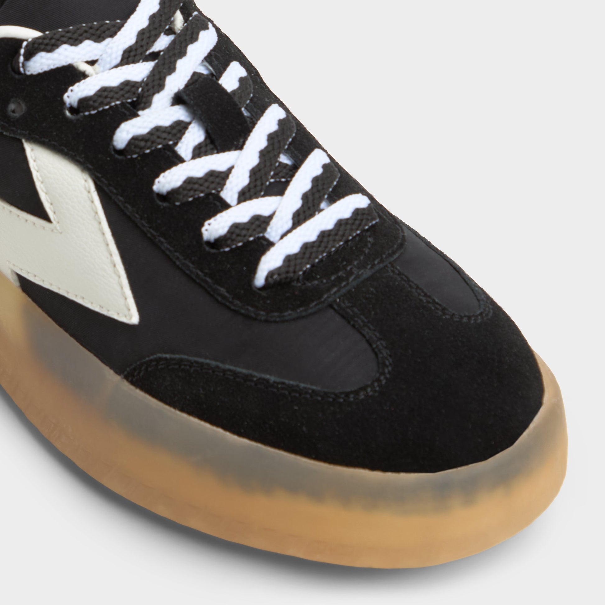 Close-up of the Black Retrostep Low top sneaker