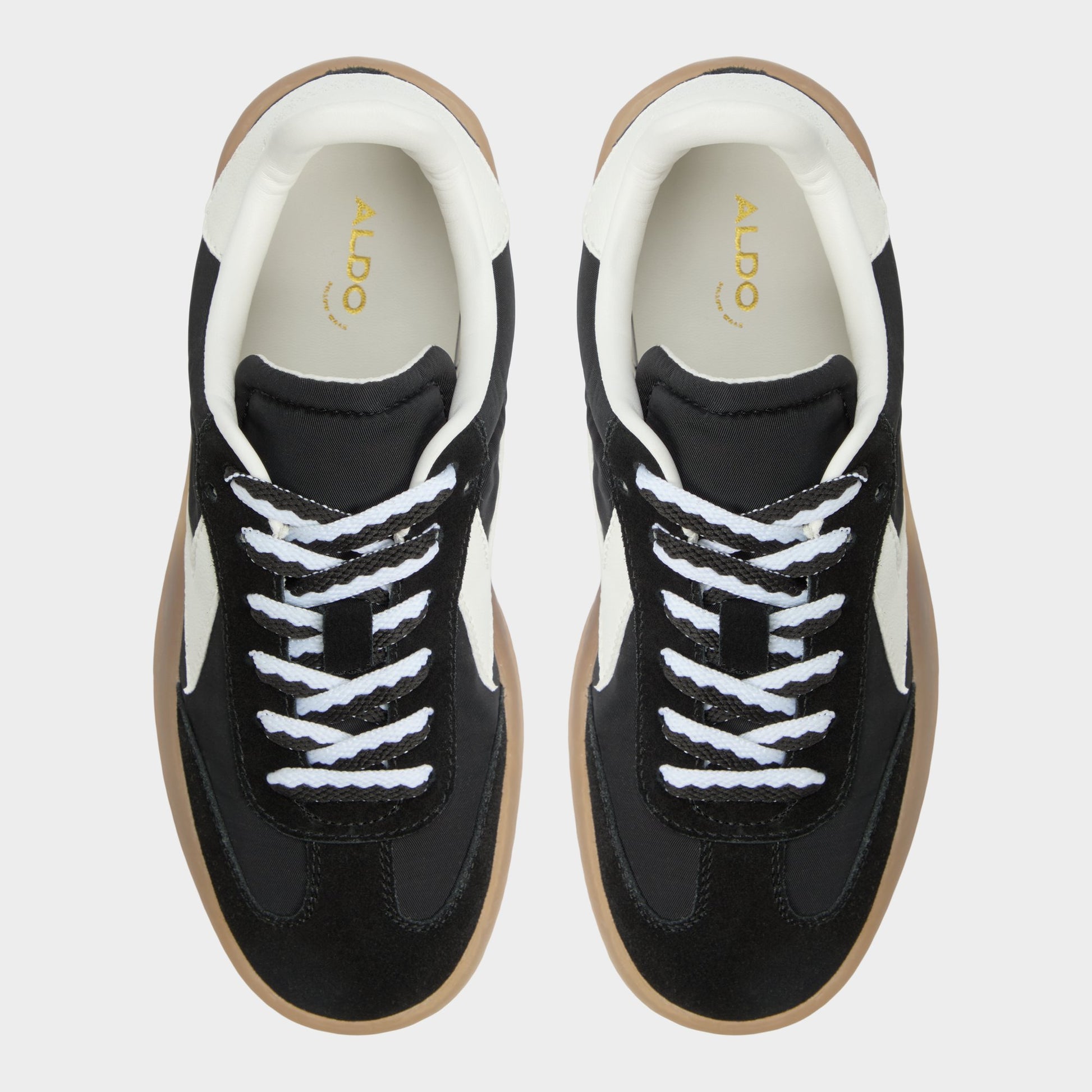 Top-down view of the Black Retrostep Low top sneaker