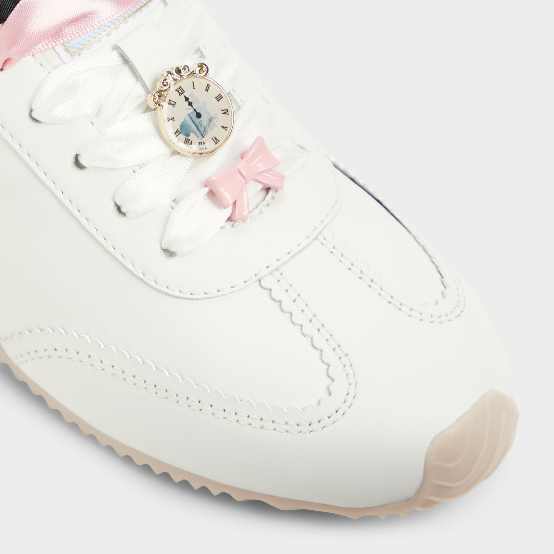 Close-up of the White Princesssneaker Disney | ALDO