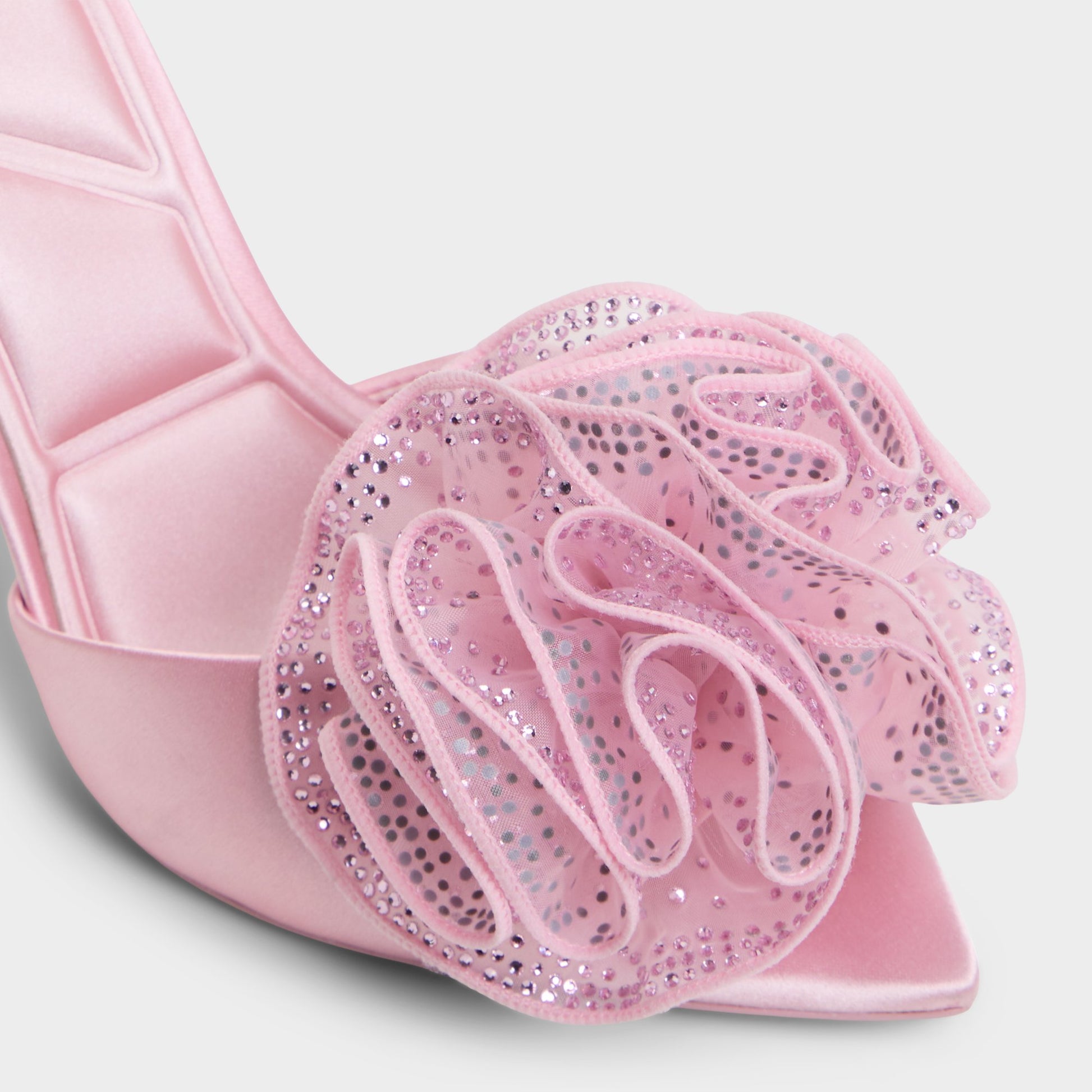 Close-up of the Light Pink Auroramule Disney | ALDO