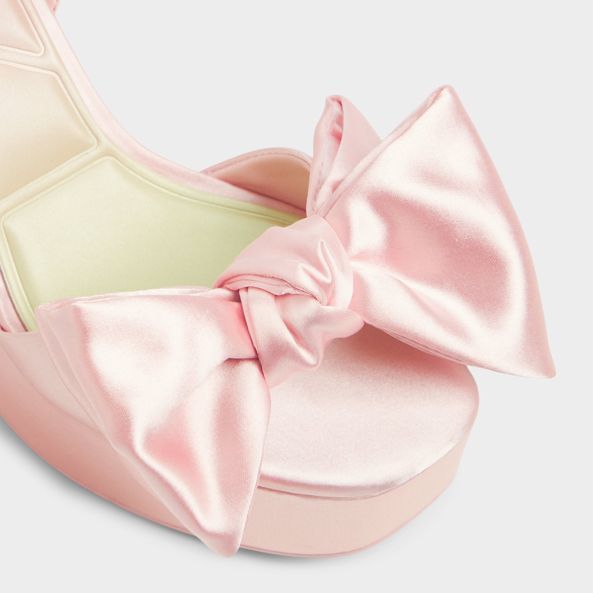 Close-up of the Light Pink Stepsistersheel Disney | ALDO