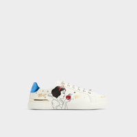 Snowwhitekicks