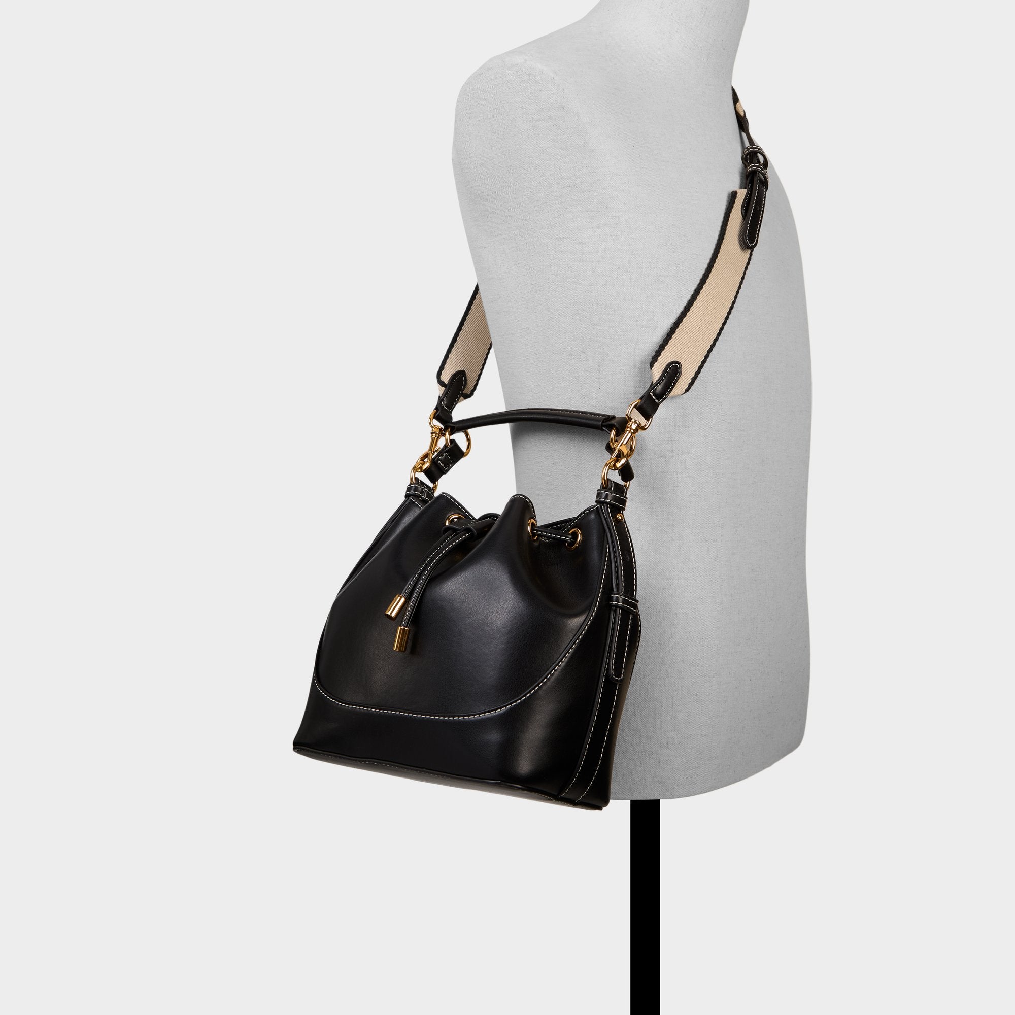 Zellyx Black Women's Top Handle Bags
