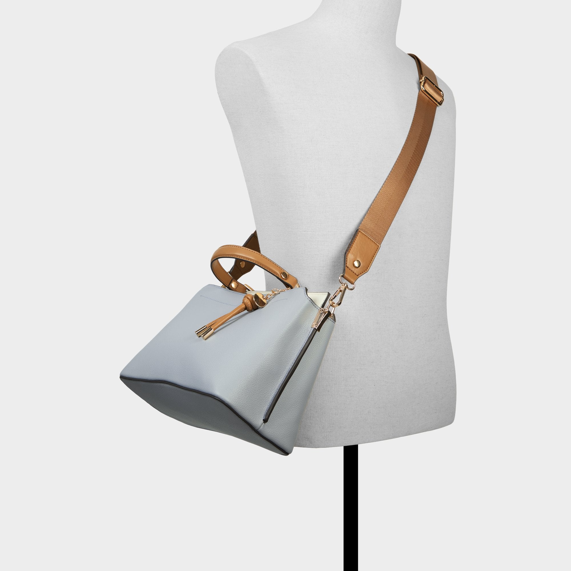 Bernardossx in Blue Bernardossx in Blue