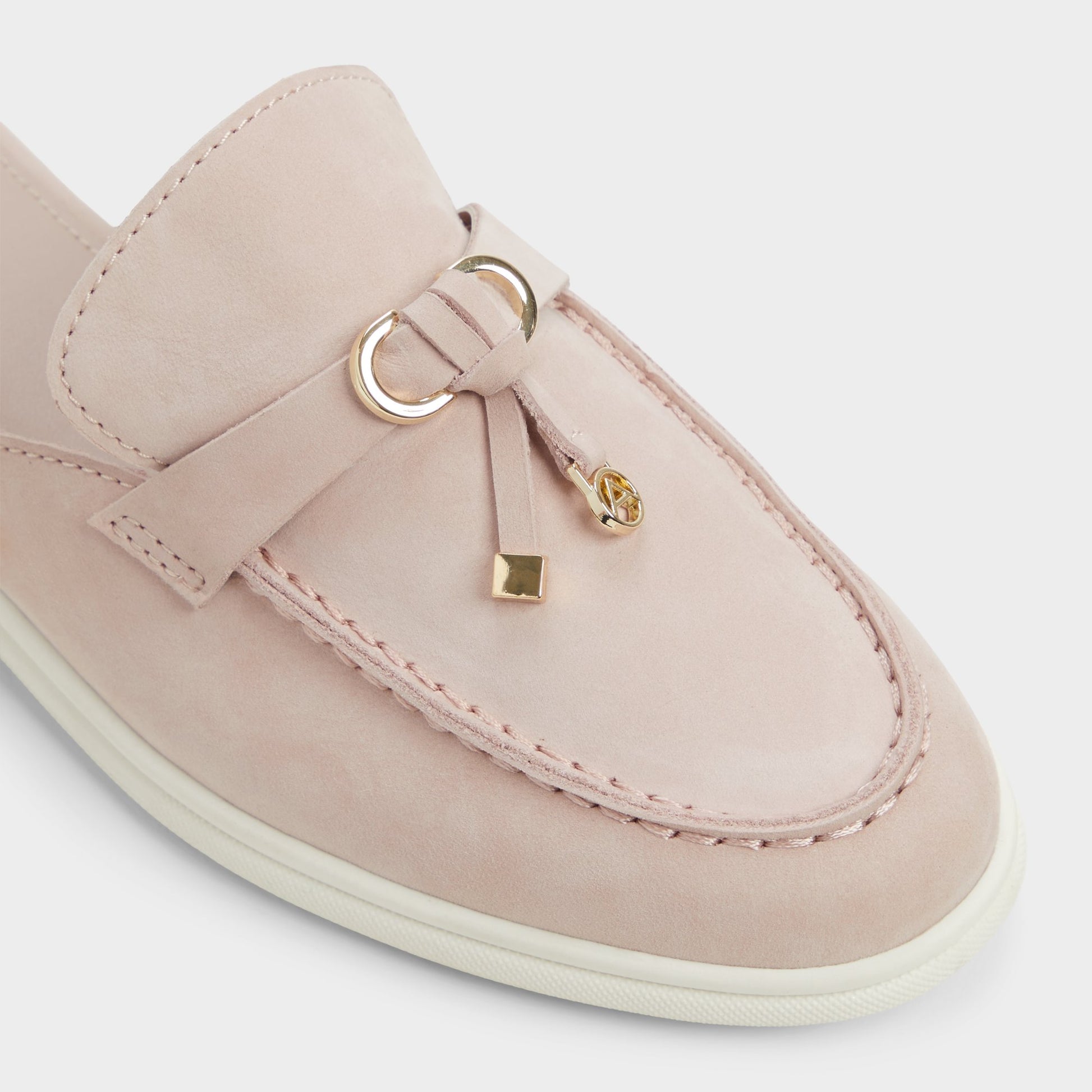 Close-up of the Other Pink Kedoacien Mule