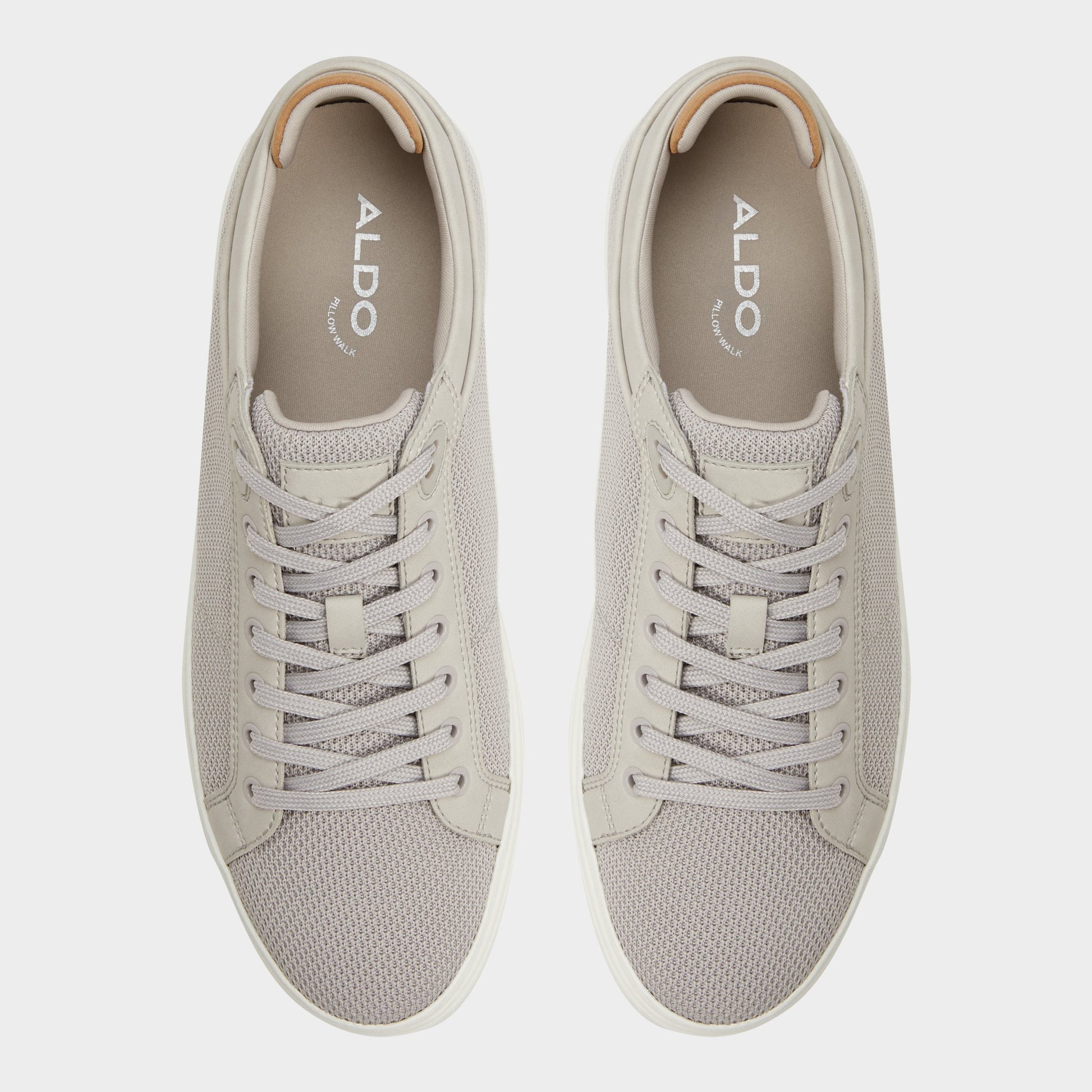 Top-down view of the Light Grey Finespec Low top sneaker