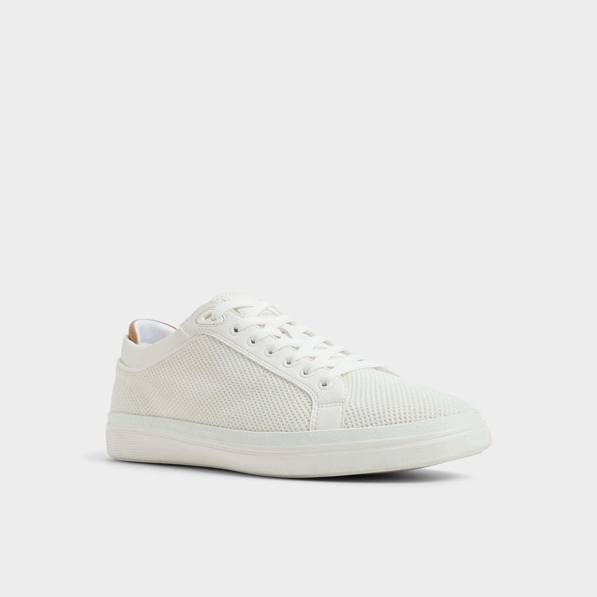 Three-quarter angle of White Finespec Low top sneaker's front side
