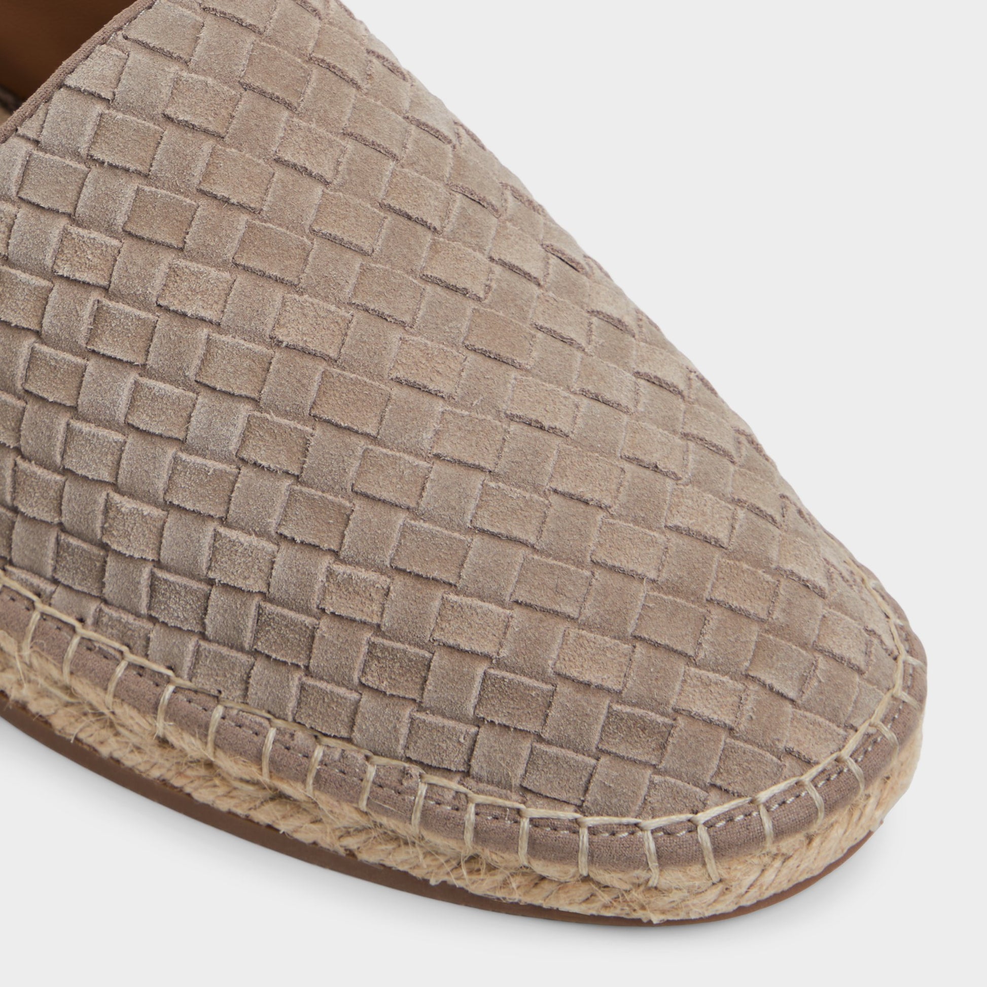 Close-up of the Light brown Carmo Espadrille