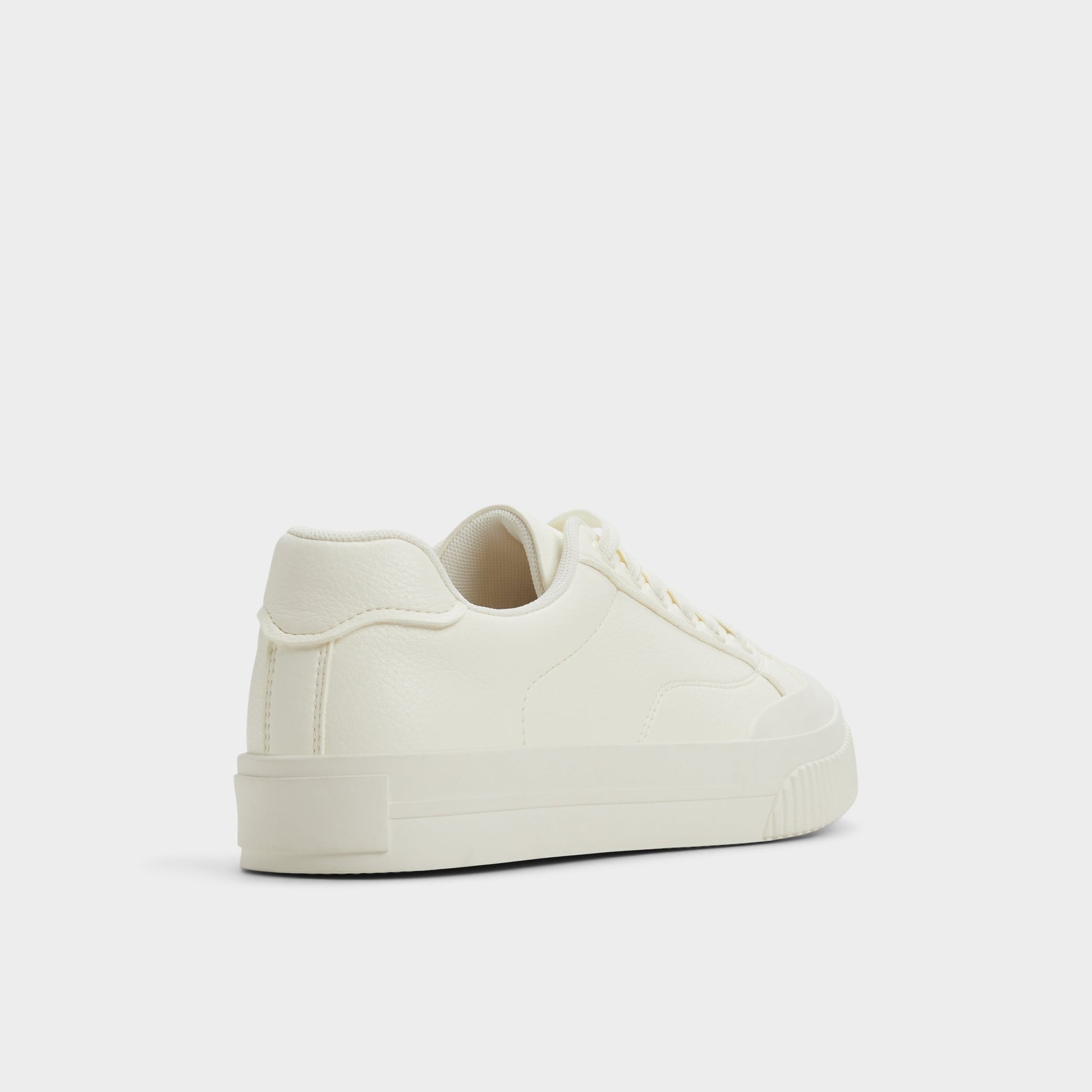 Angle de trois quarts de l'arrière de Blanc/Oss Greenacre Sneaker bas