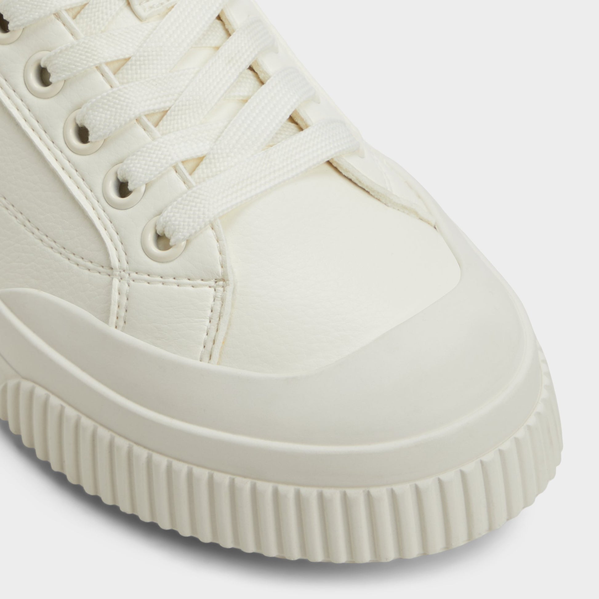 Gros plan de la Blanc/Oss Greenacre Sneaker bas