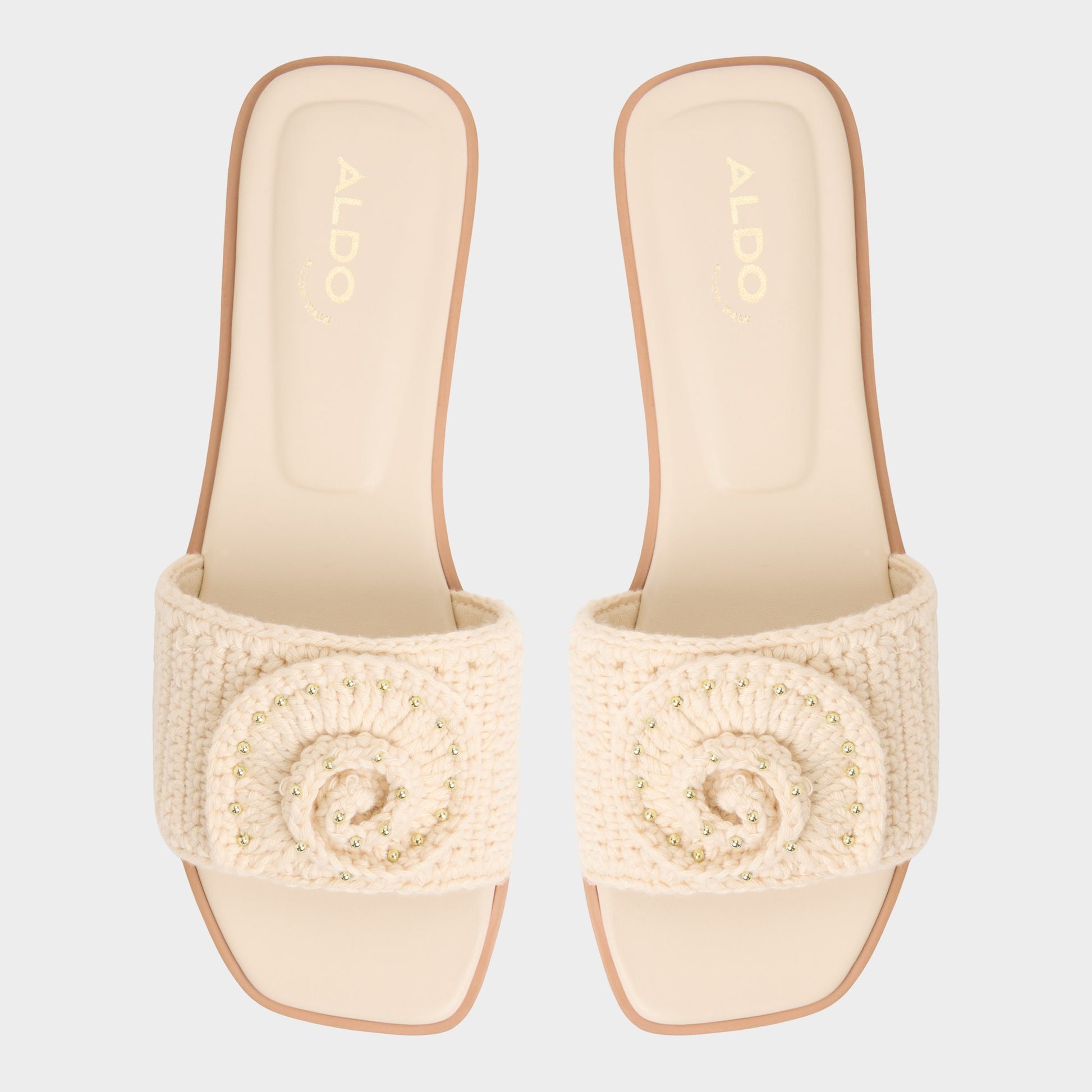 Top-down view of the Light Beige Sabbia Slide sandal