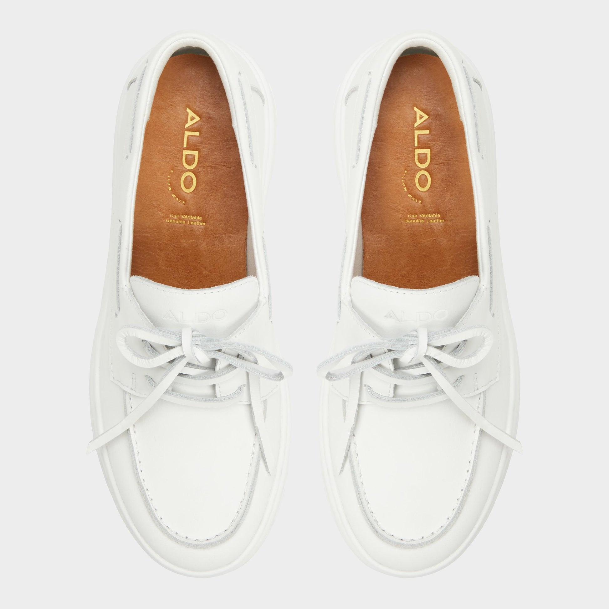 Top-down view of the Open White Wildbreeze Boat shoe