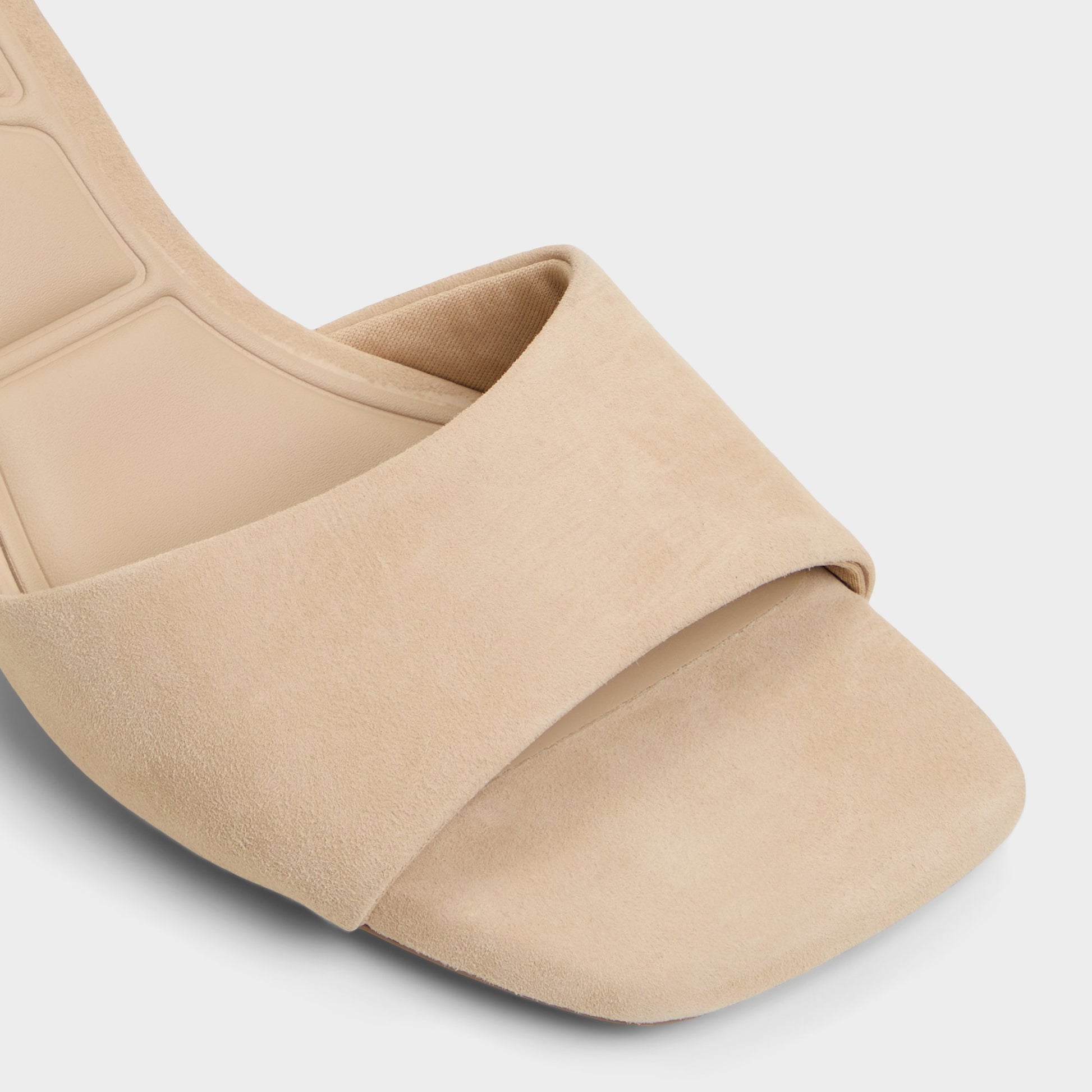 Close-up of the Beige Tisha Heeled mule