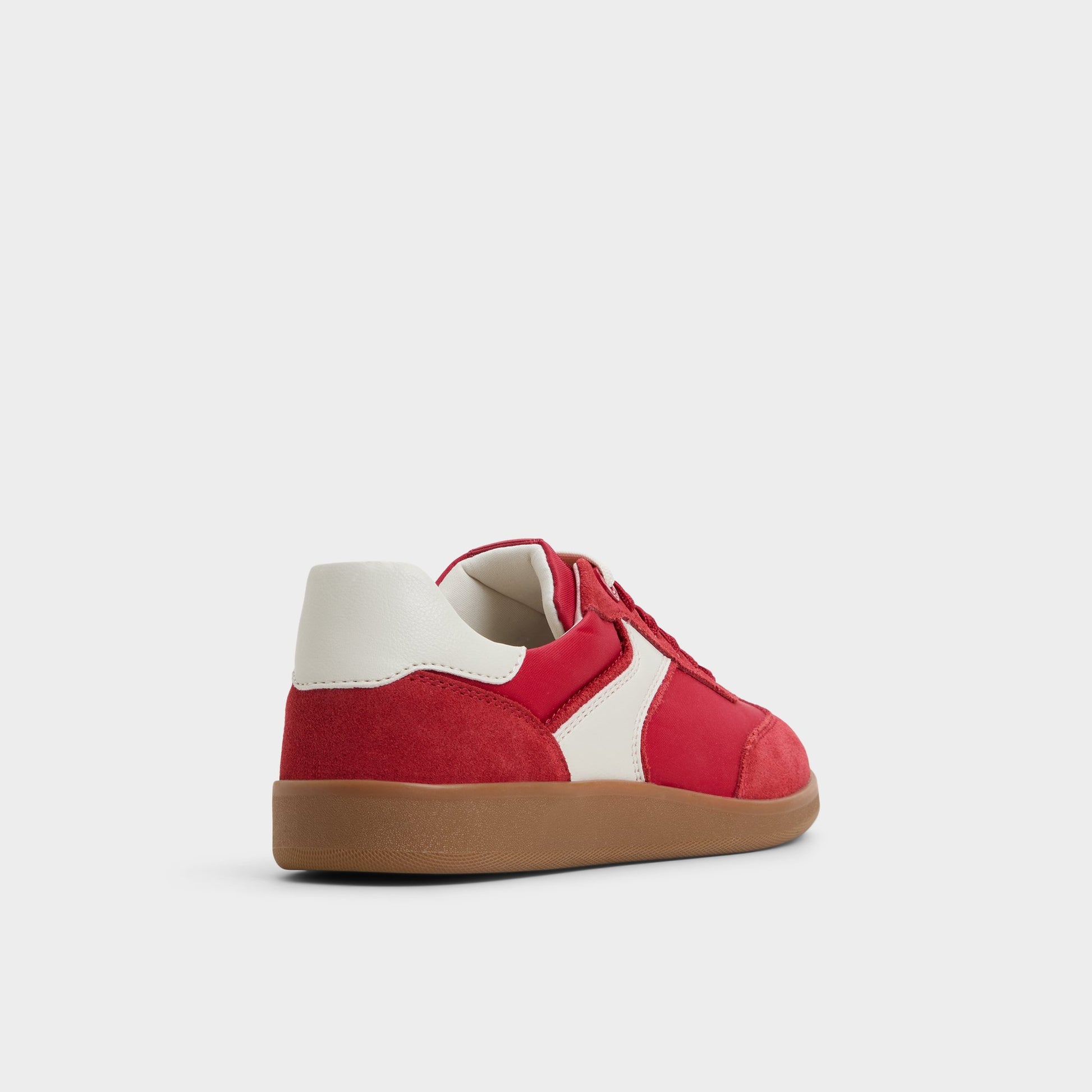 Three-quarter angle of Medium Red Erilg Low top sneaker's back side