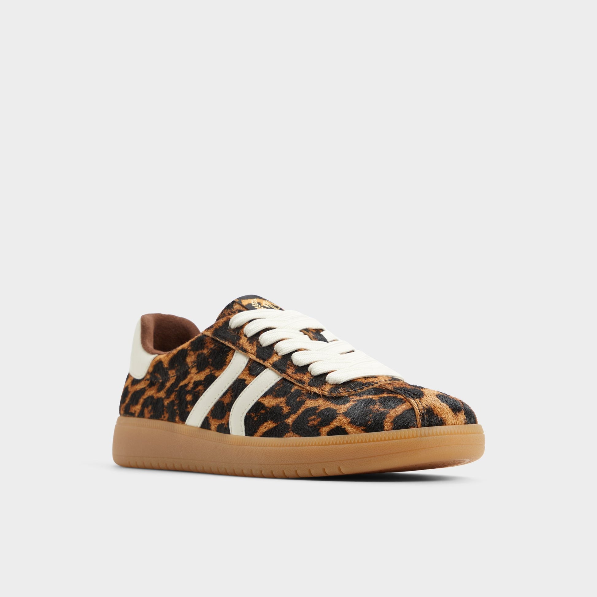 Three-quarter angle of Brown Multi Chicsneaker Low top sneaker's front side