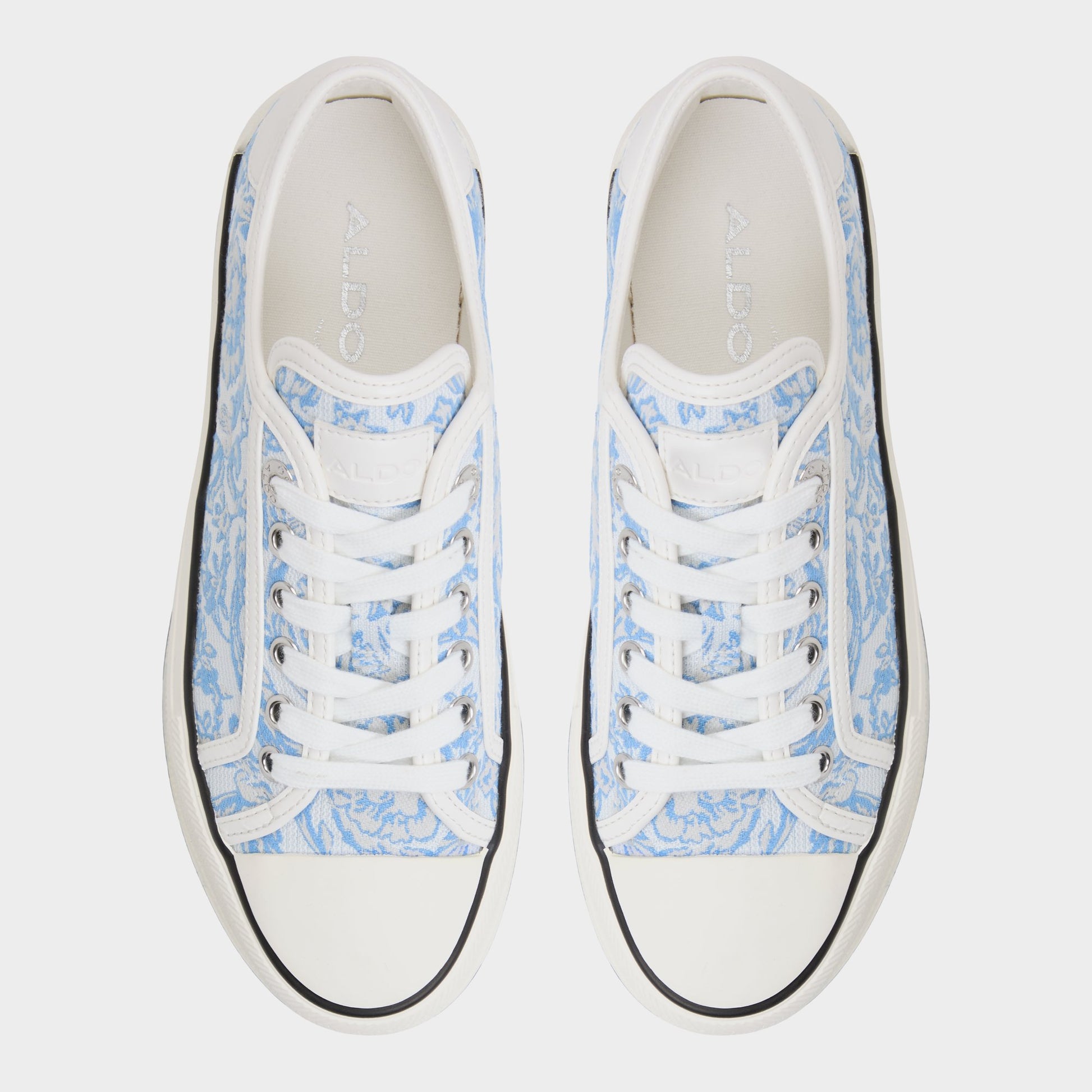 Top-down view of the Open Blue Rayes Low top sneaker
