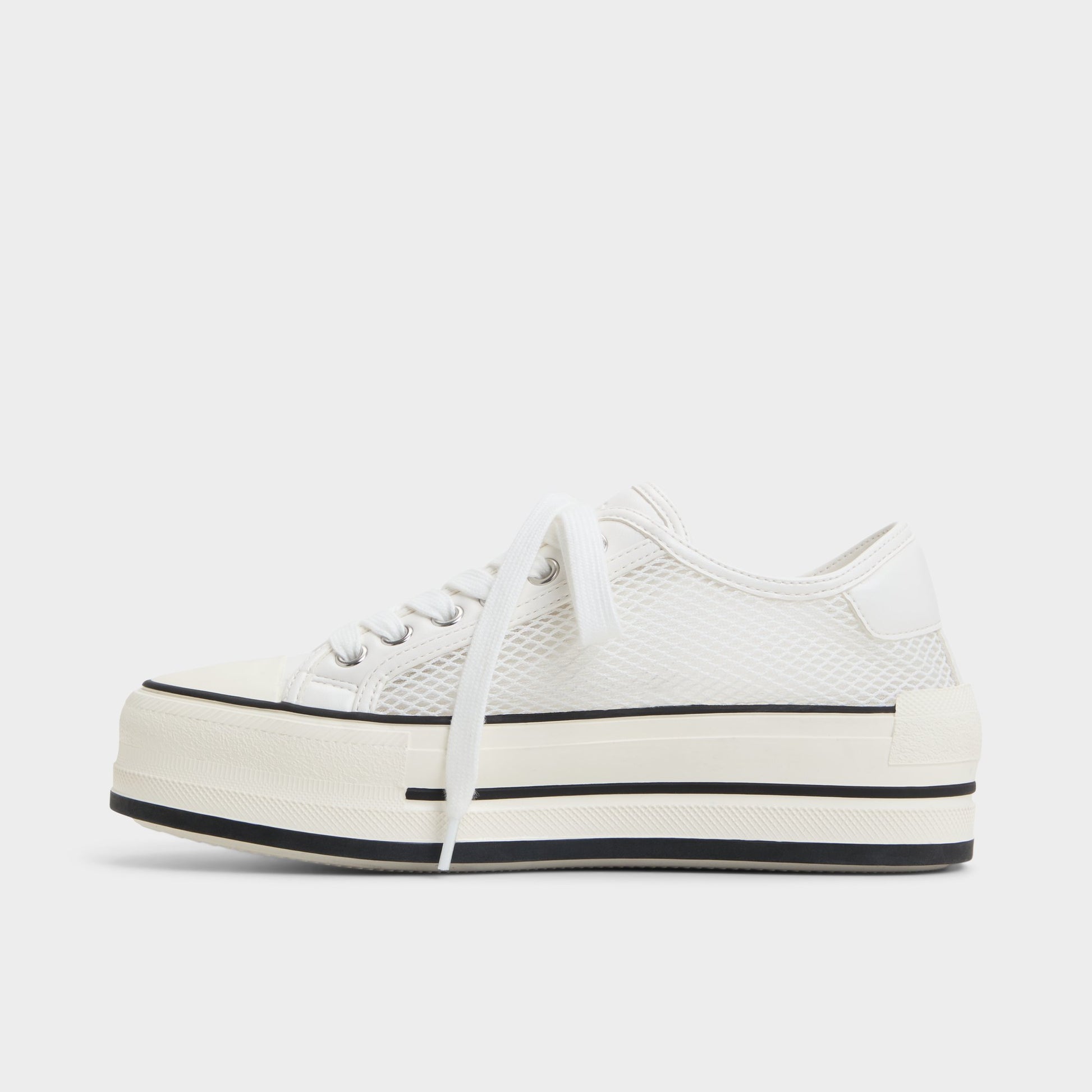 Side view of White Rayes Low top sneaker