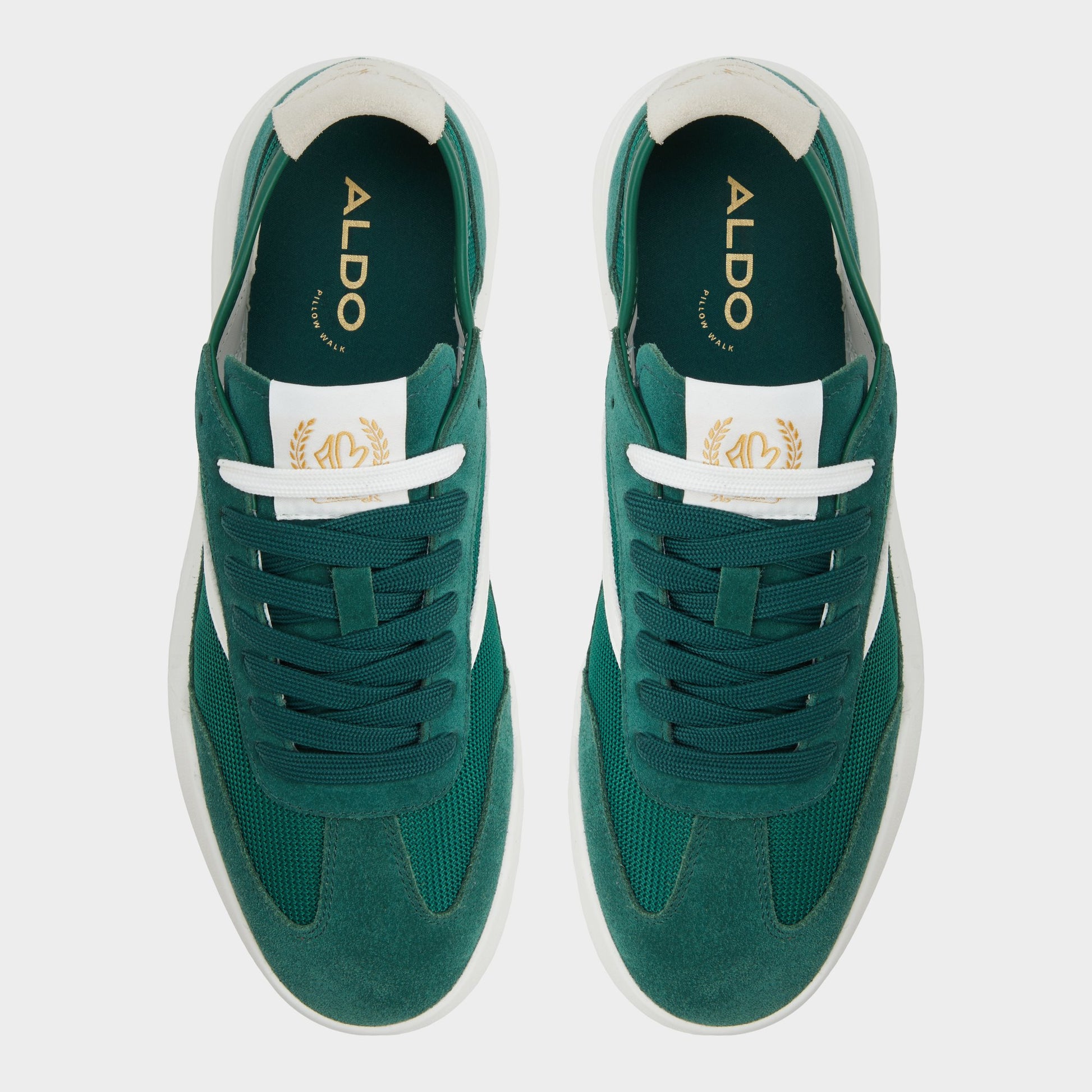 Top-down view of the Bright Green Clubmtl Low top sneaker