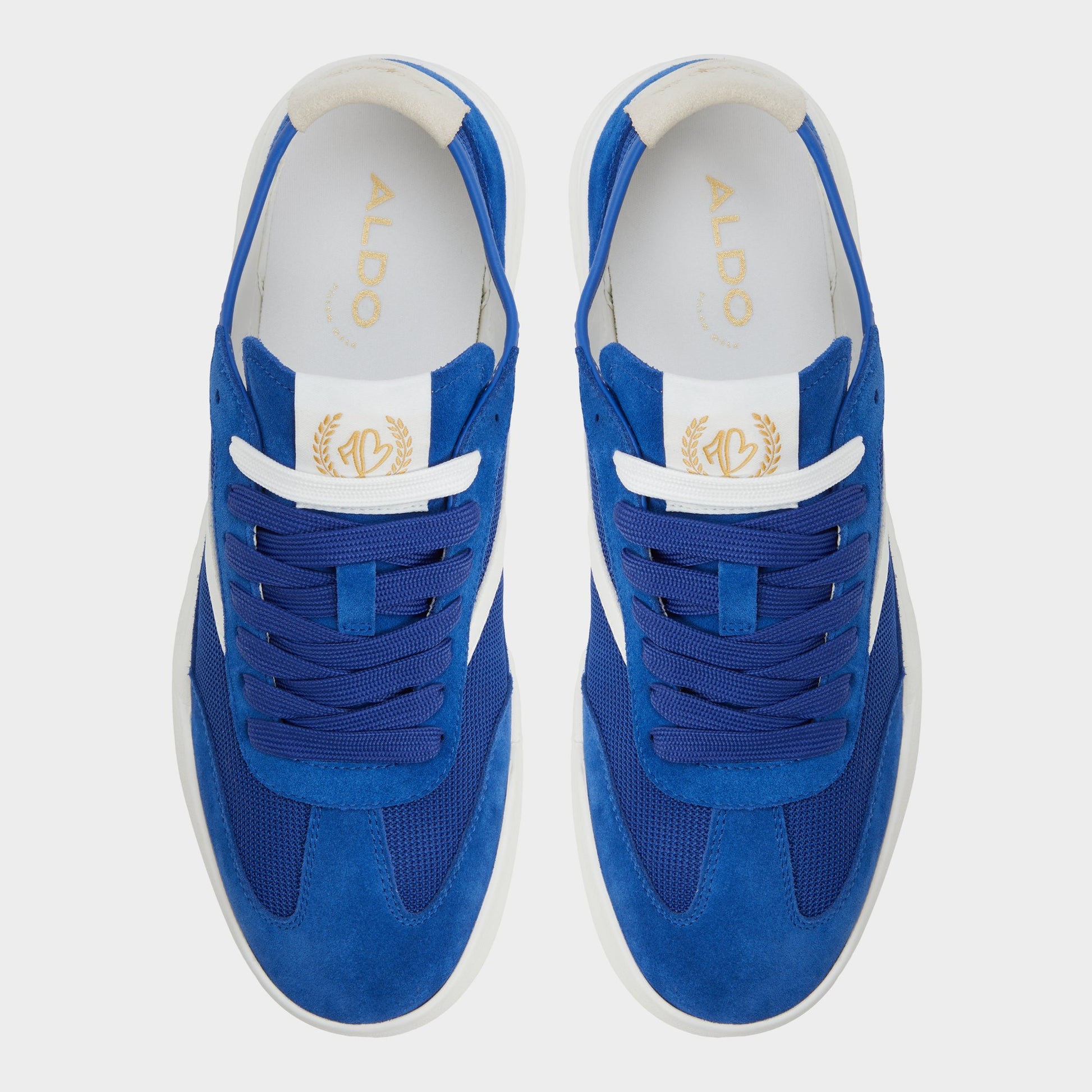 Vue de dessus de la Bleu Vif Clubmtl Sneaker bas
