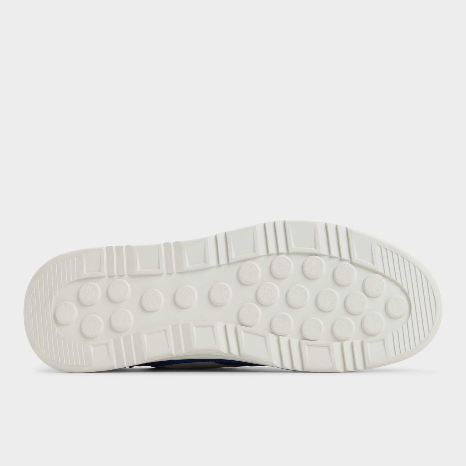 Vue de la semelle de Bleu Vif Clubmtl Sneaker bas