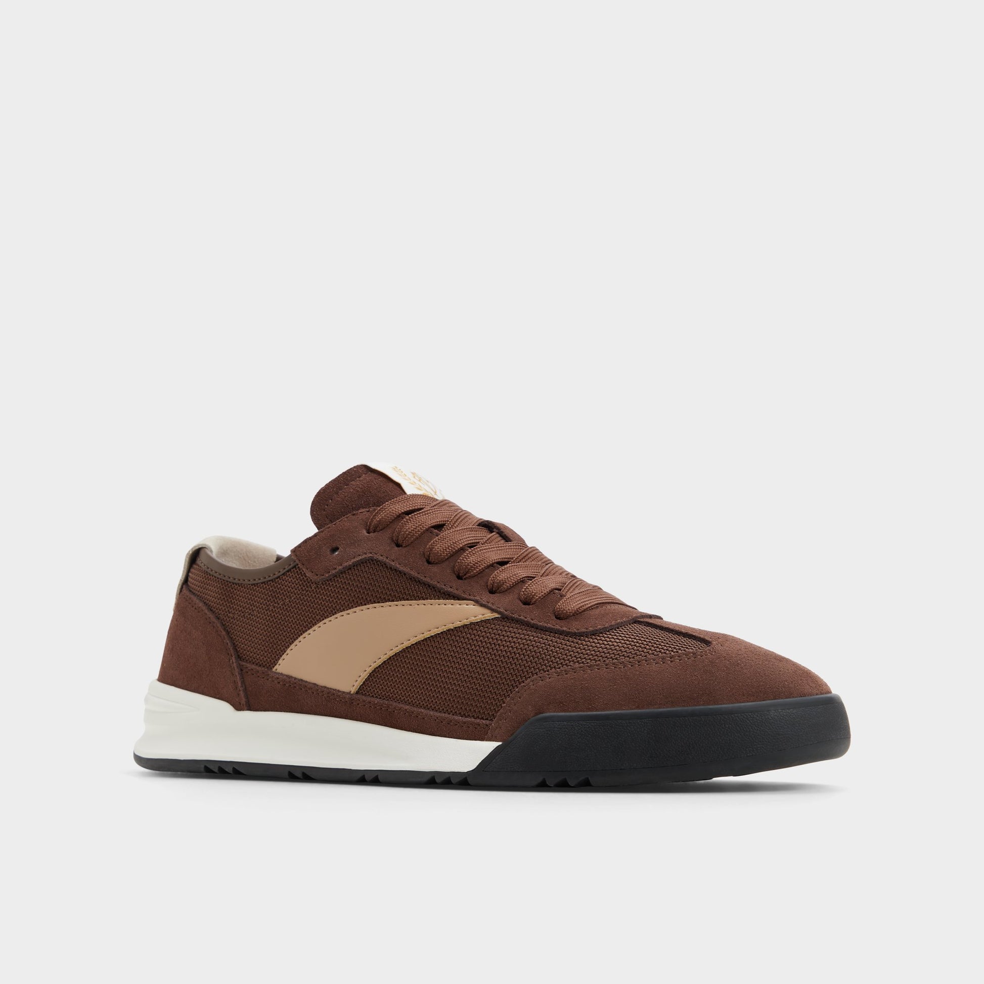 Three-quarter angle of Brown Clubmtl Low top sneaker's front side