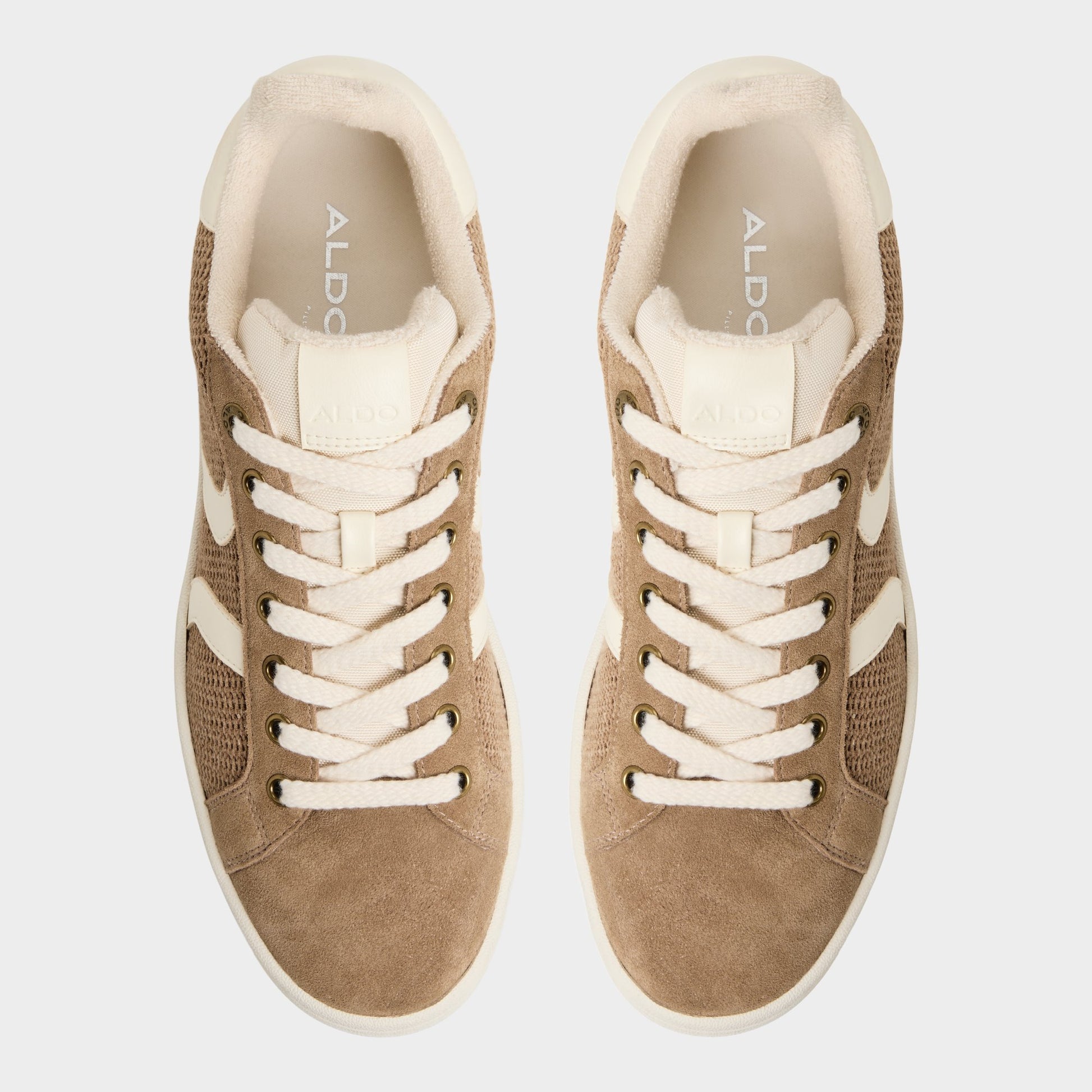 Top-down view of the Sand Retrokicks Low top sneaker