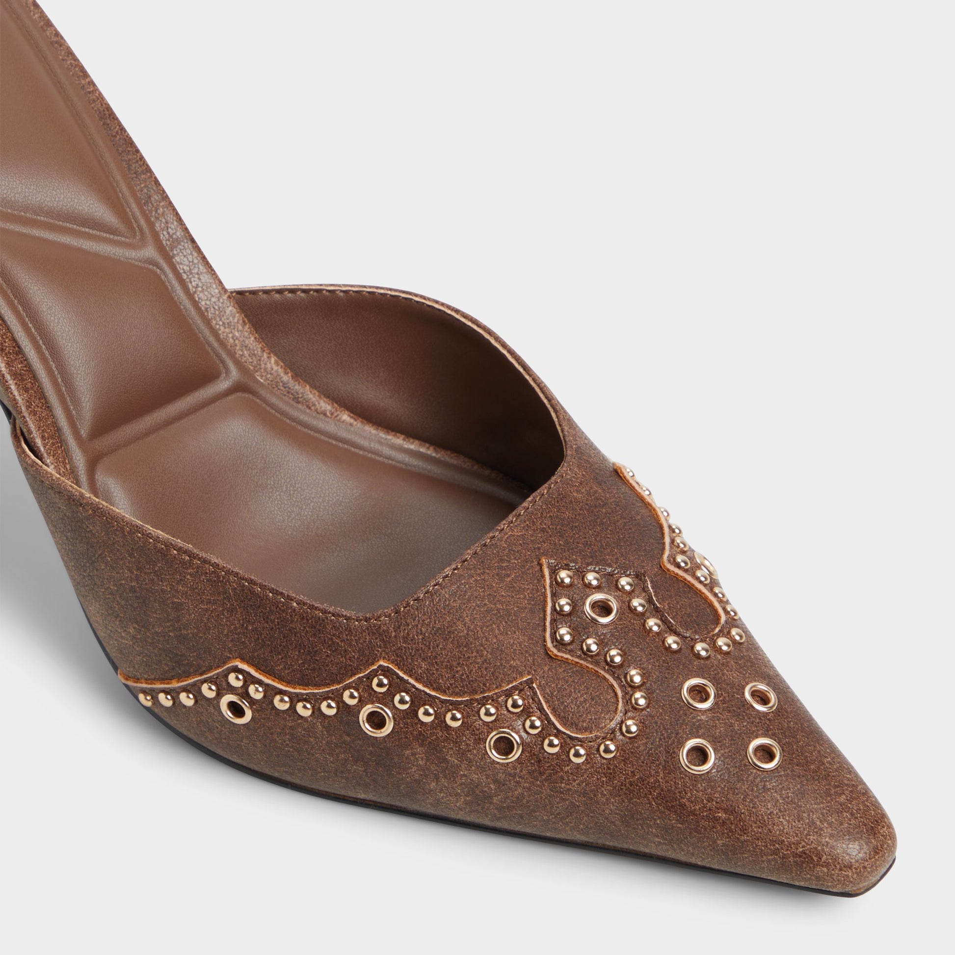 Close-up of the Medium Brown Amarilla Heeled mule