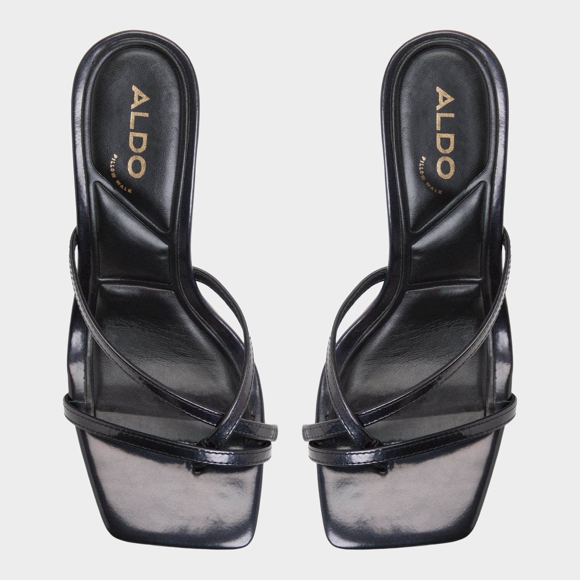Vue de dessus de la Noir Calypsa Strappy heeled sandal