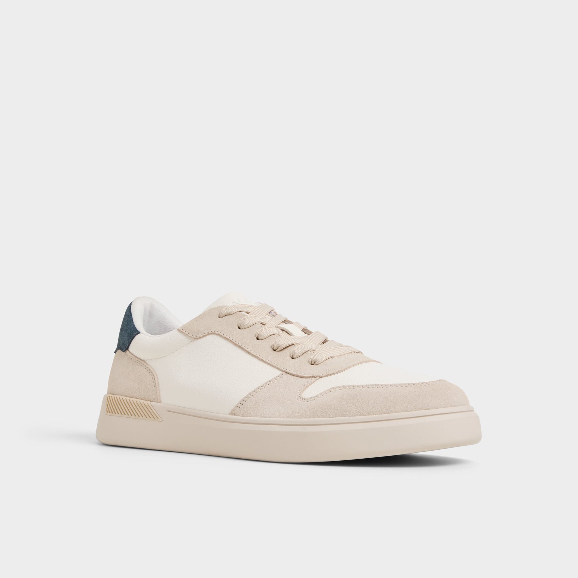 Three-quarter angle of Open white Retrosneaker Low top sneaker's front side