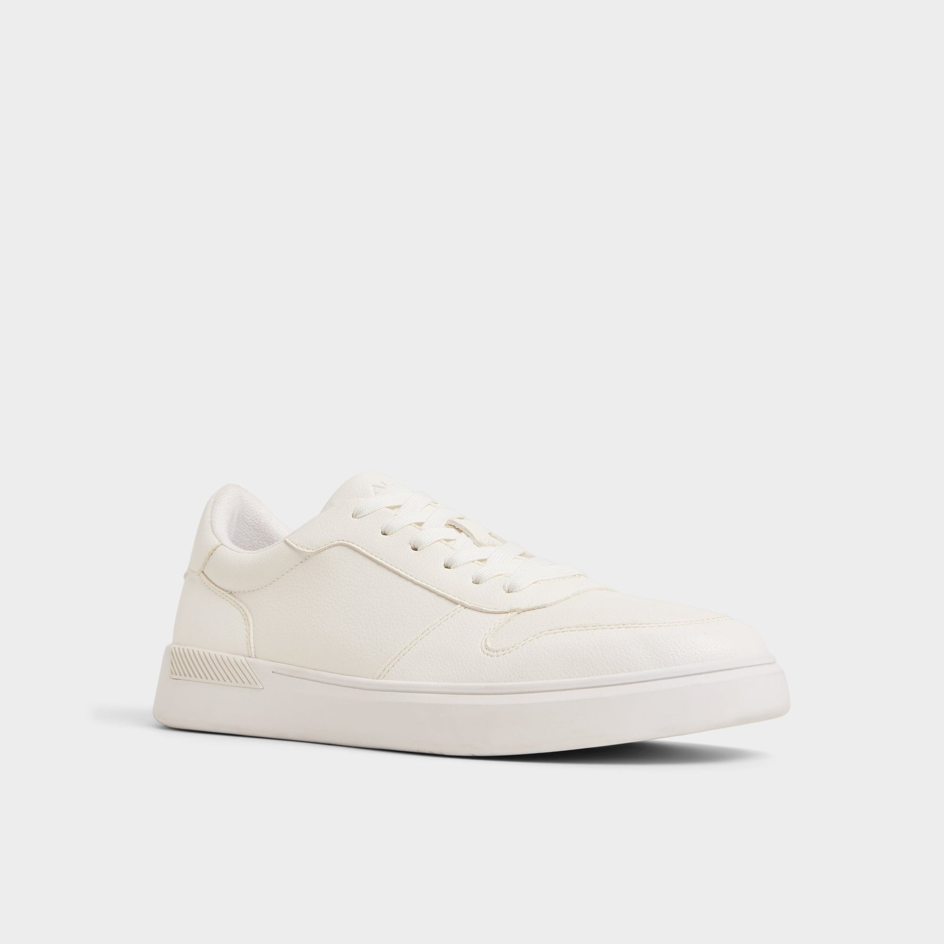 Three-quarter angle of White Retrosneaker Low top sneaker's front side