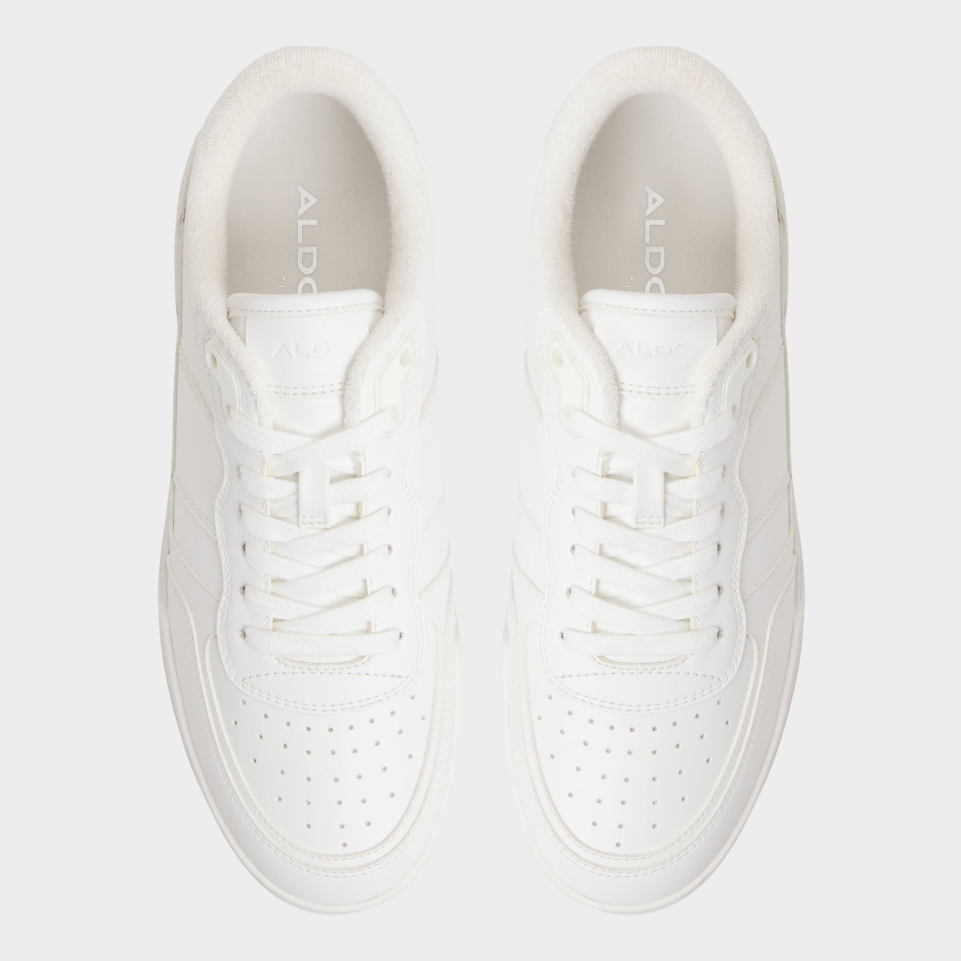 Top-down view of the White Topper Low top sneaker
