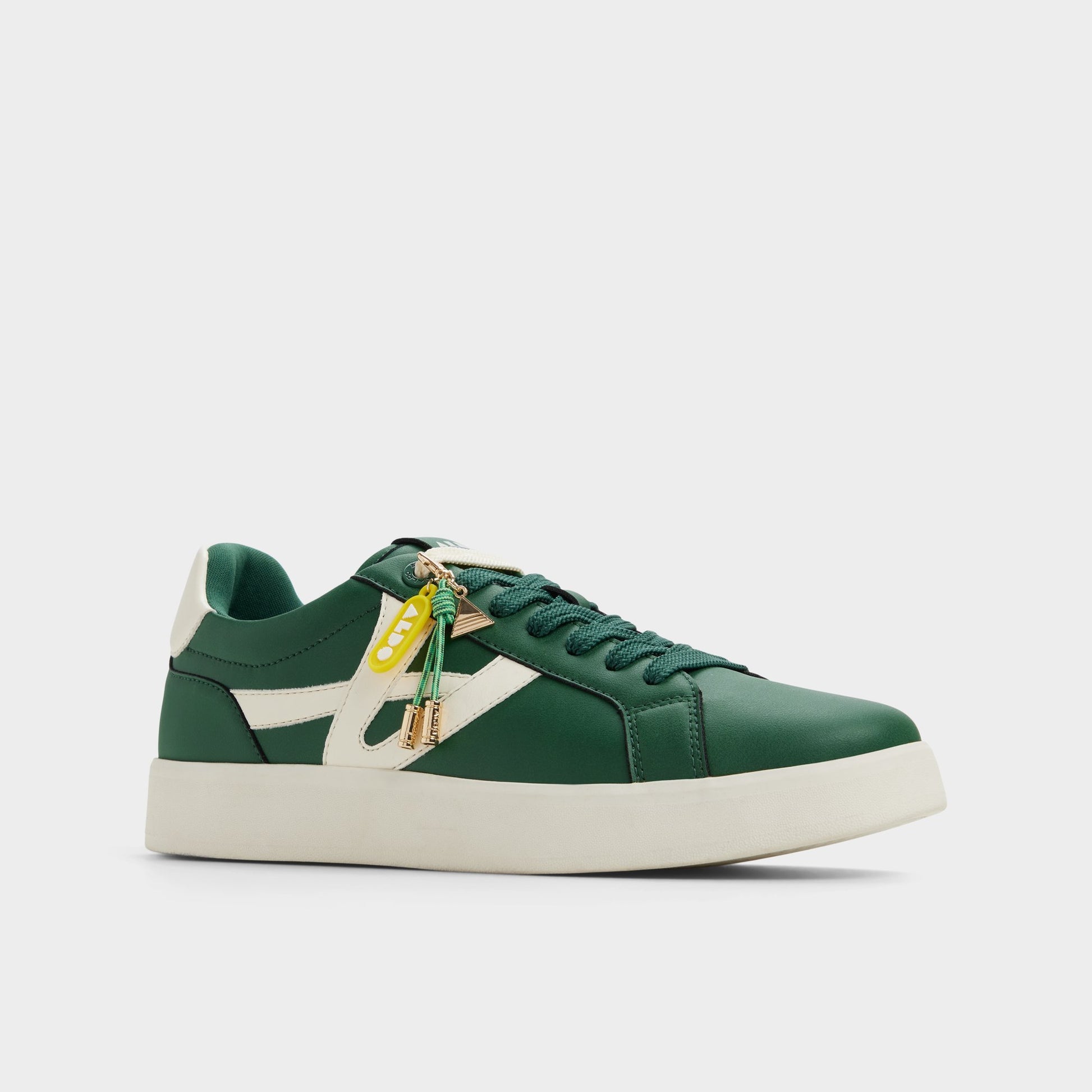 Three-quarter angle of Green Mtl1972snkr-m Low top sneaker's front side
