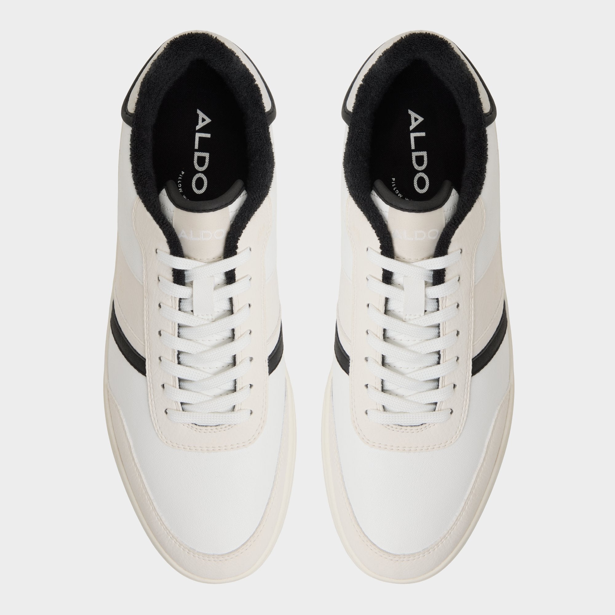 Freekick White Men's Low top Freekick White Men's Low top