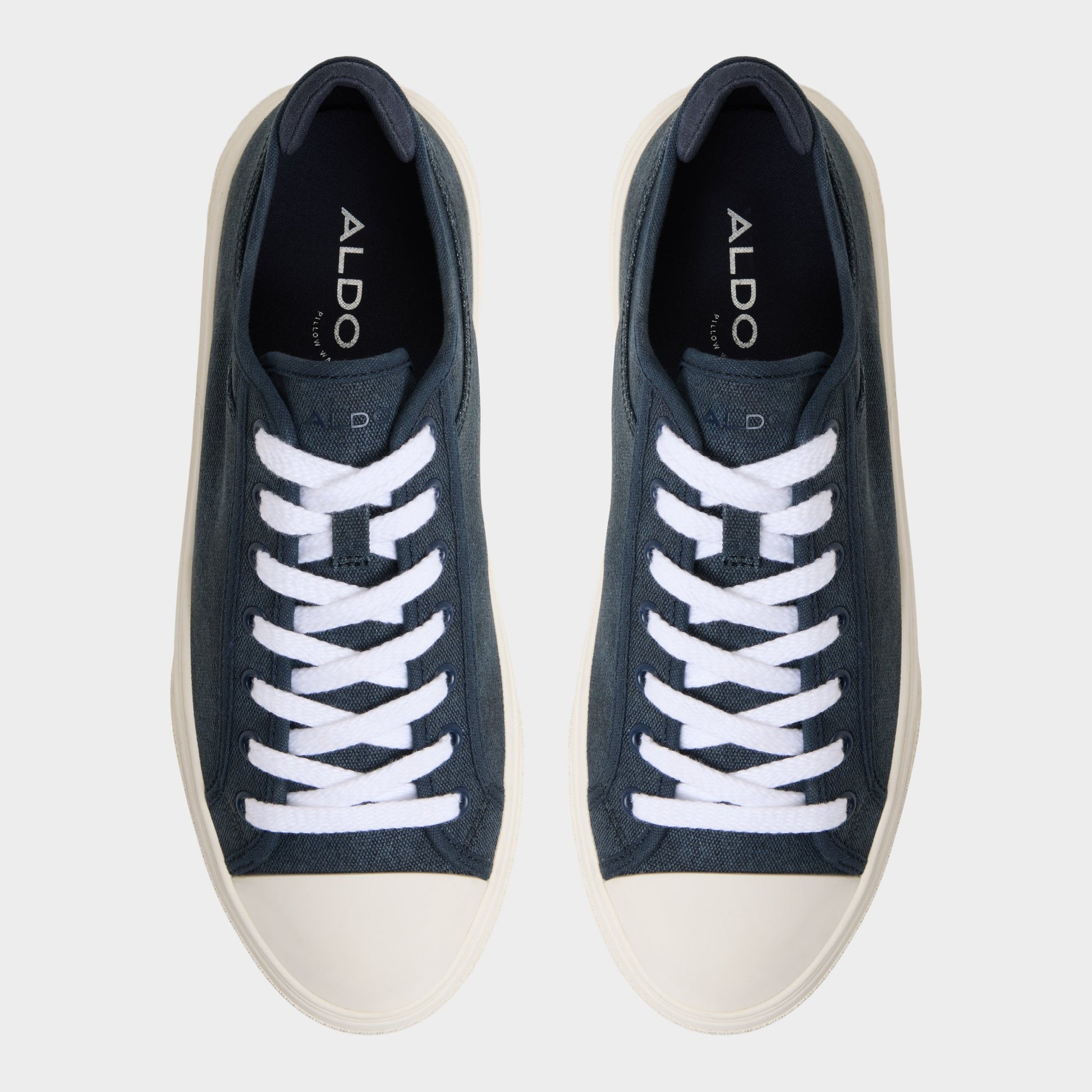 Top-down view of the Navy Colin Low top sneaker