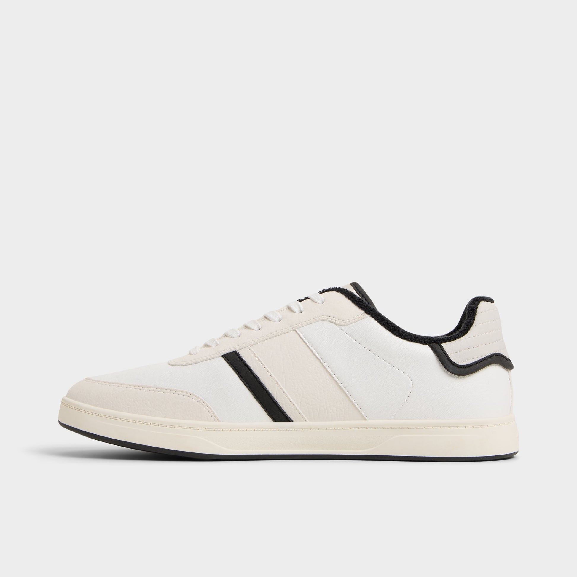Side view of White Freekick Low top sneaker