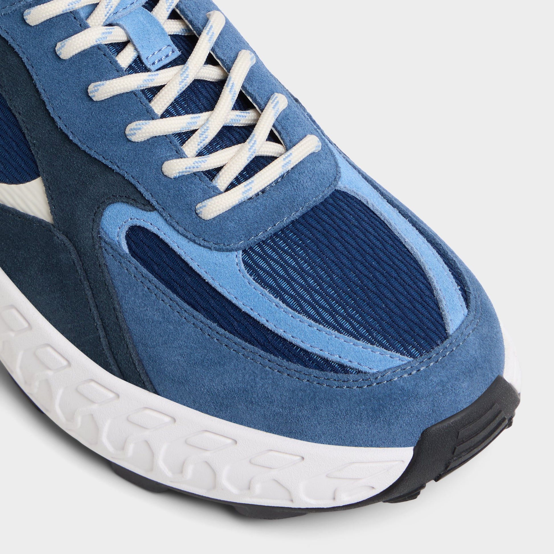 Close-up of the Navy Stryker Low top sneaker