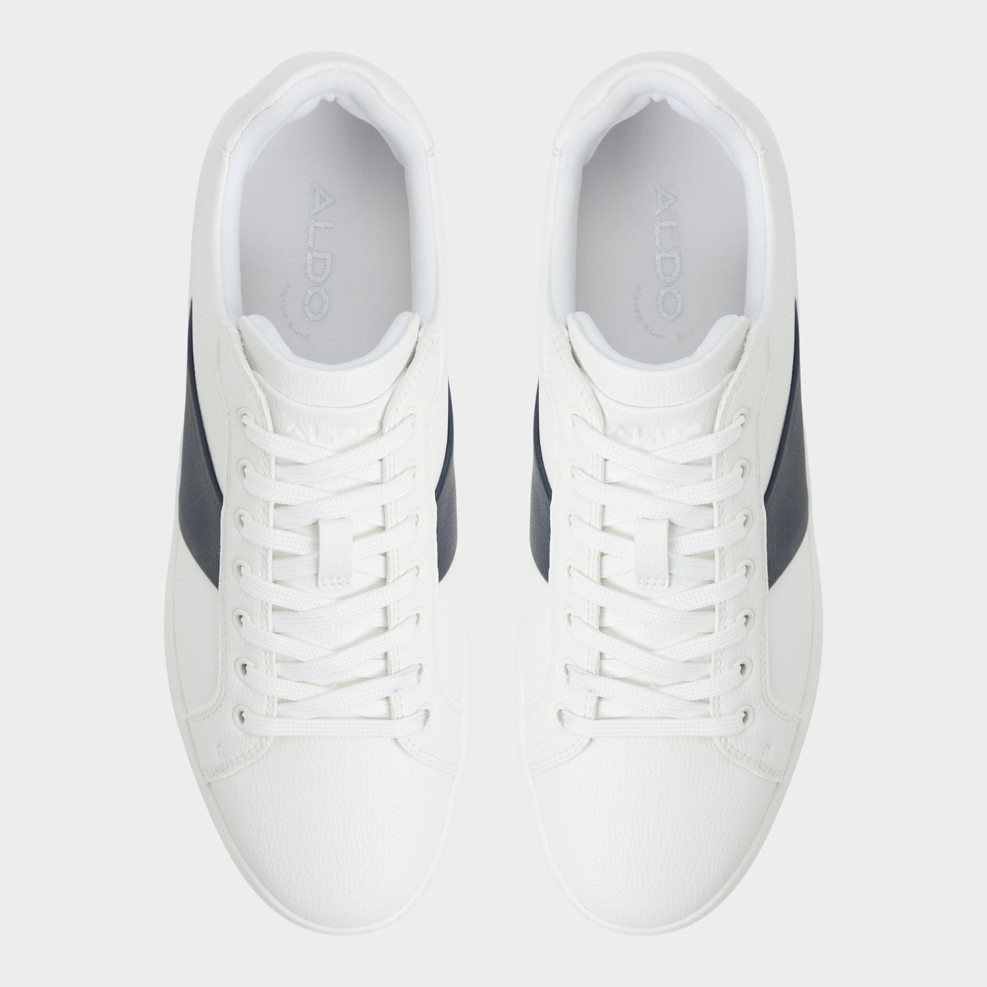 Top-down view of the White/Navy Ozzy Low top sneaker