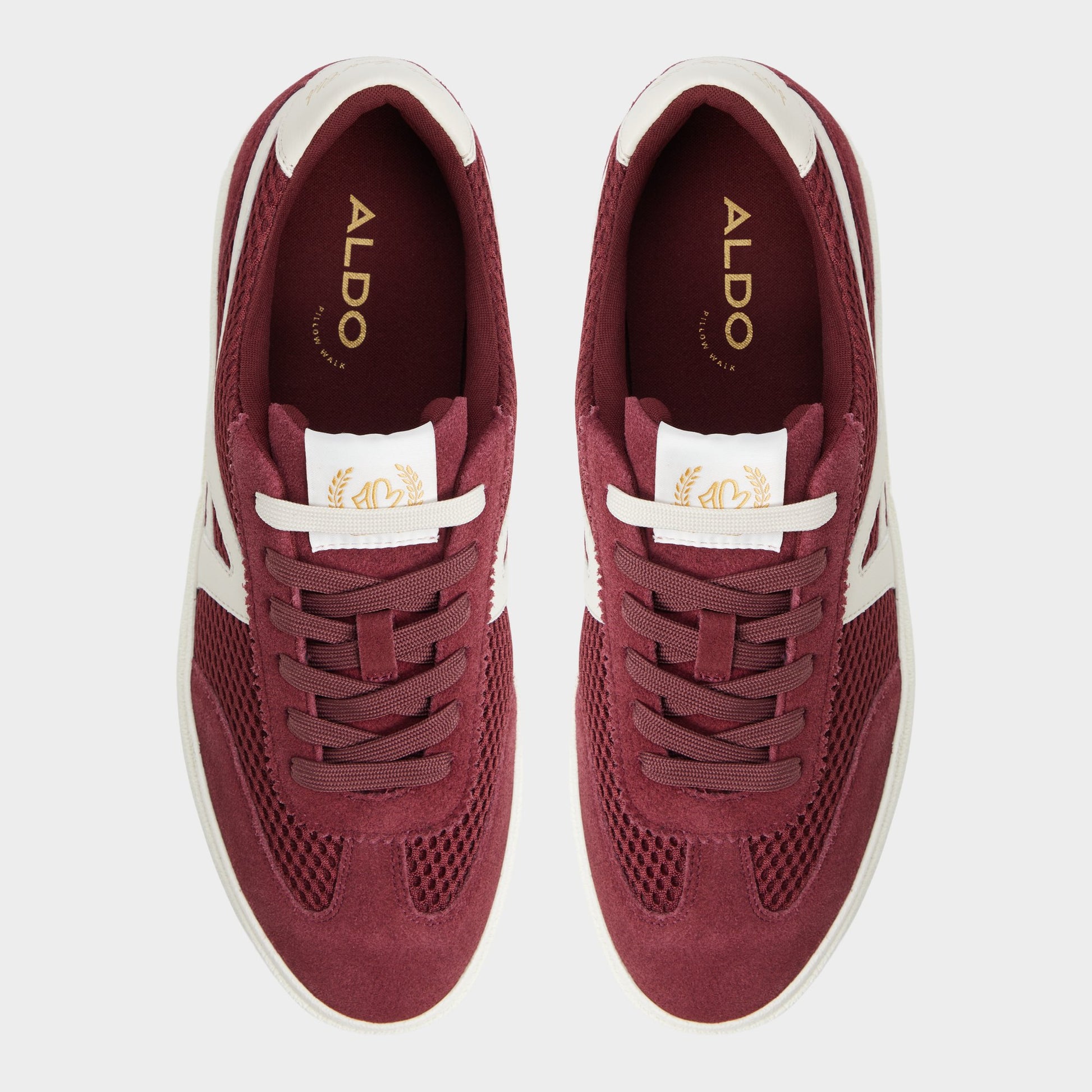 Top-down view of the Bordo Clubtrainer Low top sneaker