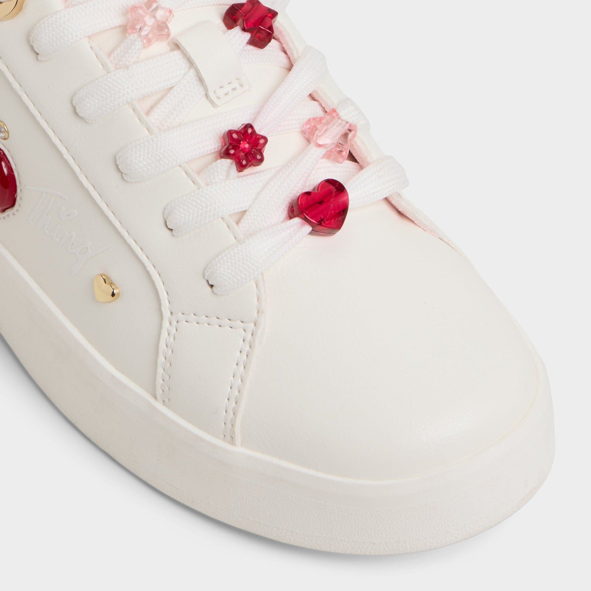 Close-up of the White Cherrylove Low top sneaker