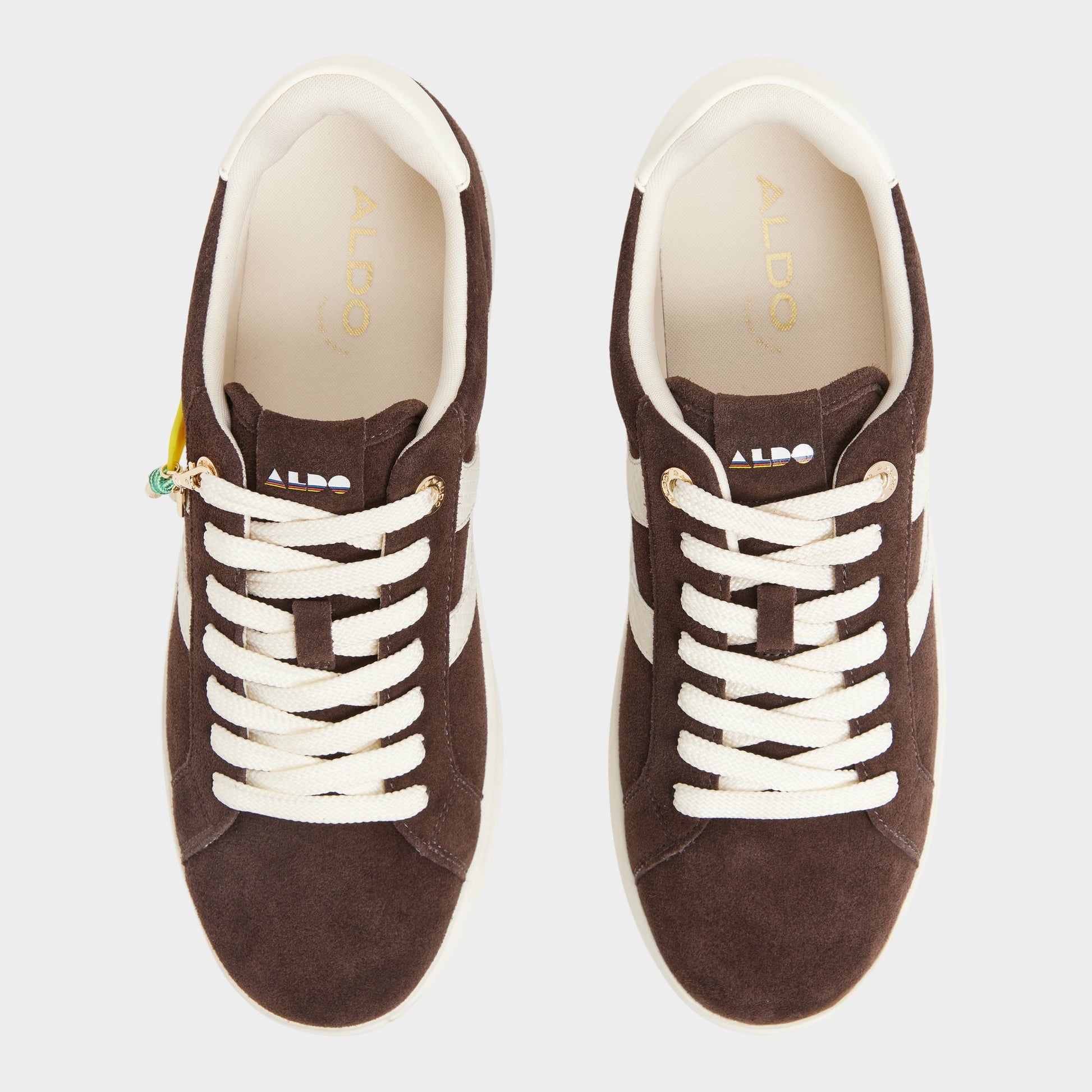 Vue de dessus de la Marron Foncé Mtl1972snkr-l Sneaker bas