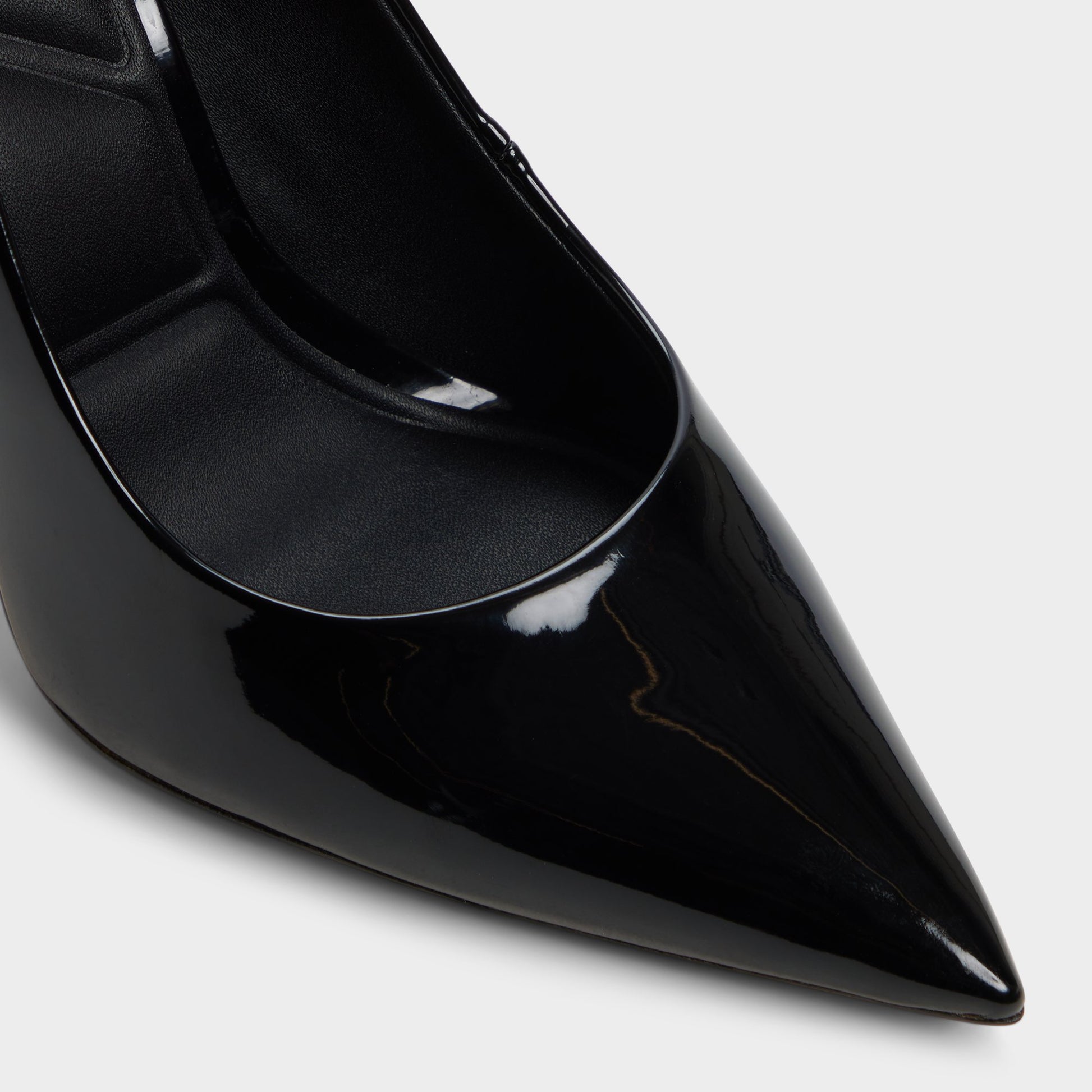Close-up of the Other Black Stessy3.0 Pump