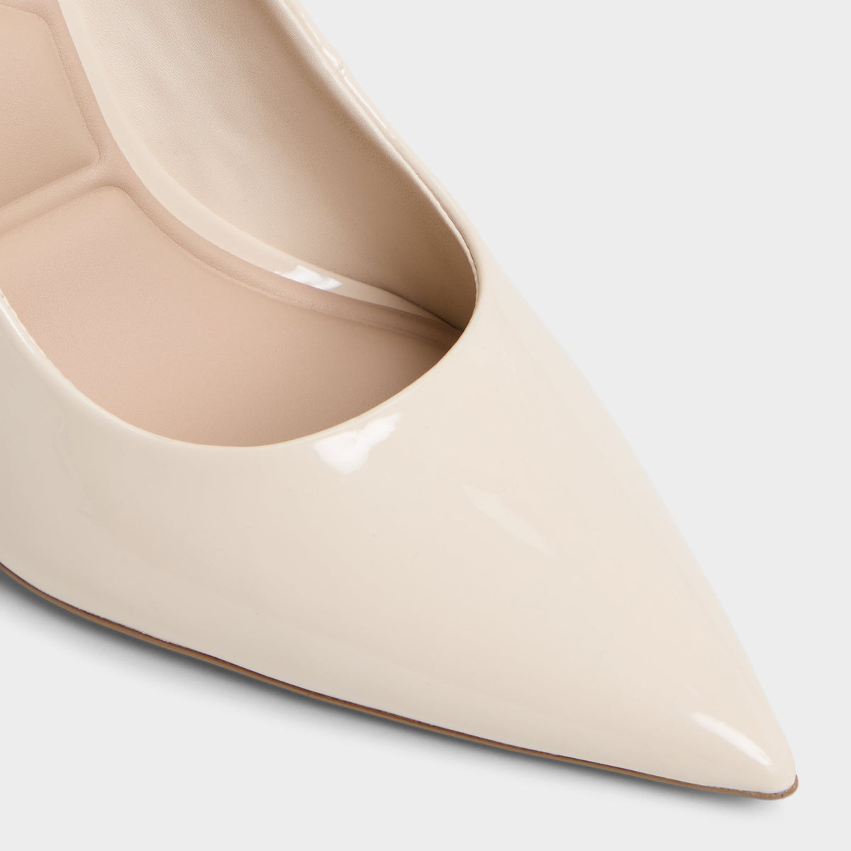 Gros plan de la Beige Clair Stessy3.0 Escarpin