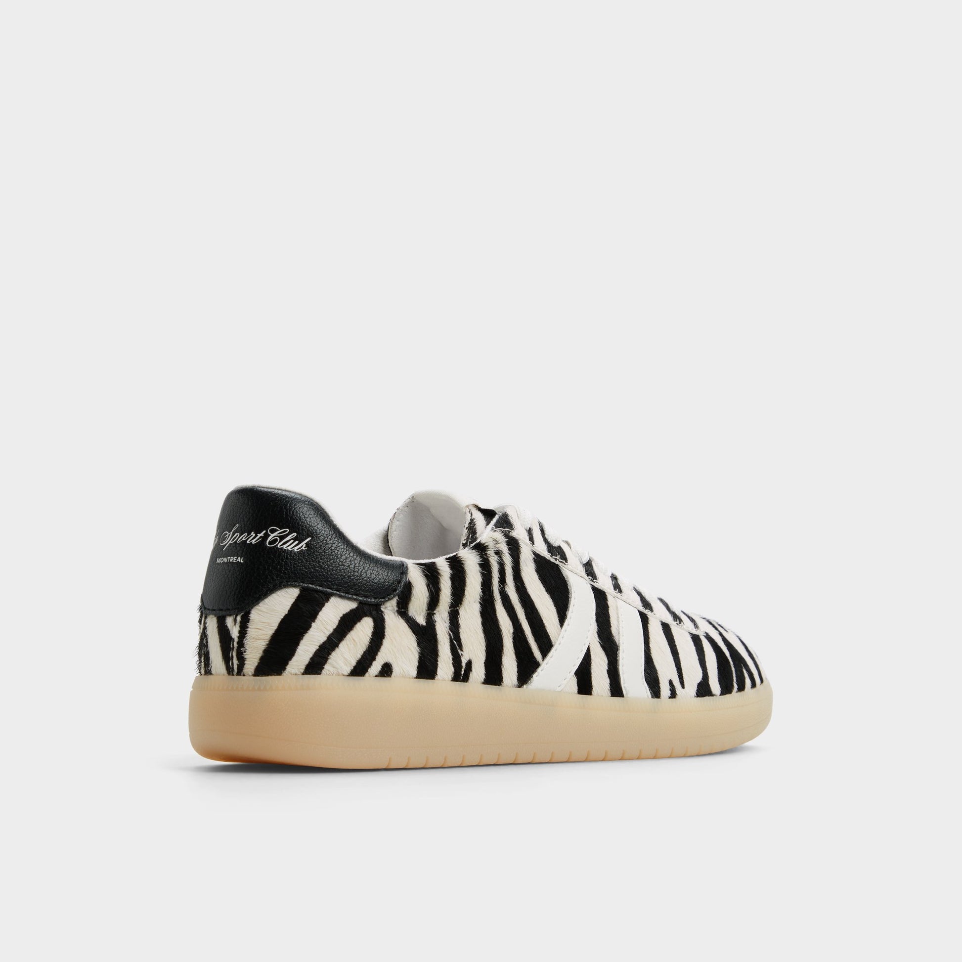 Three-quarter angle of White/Black Chicsneaker Low top sneaker's back side