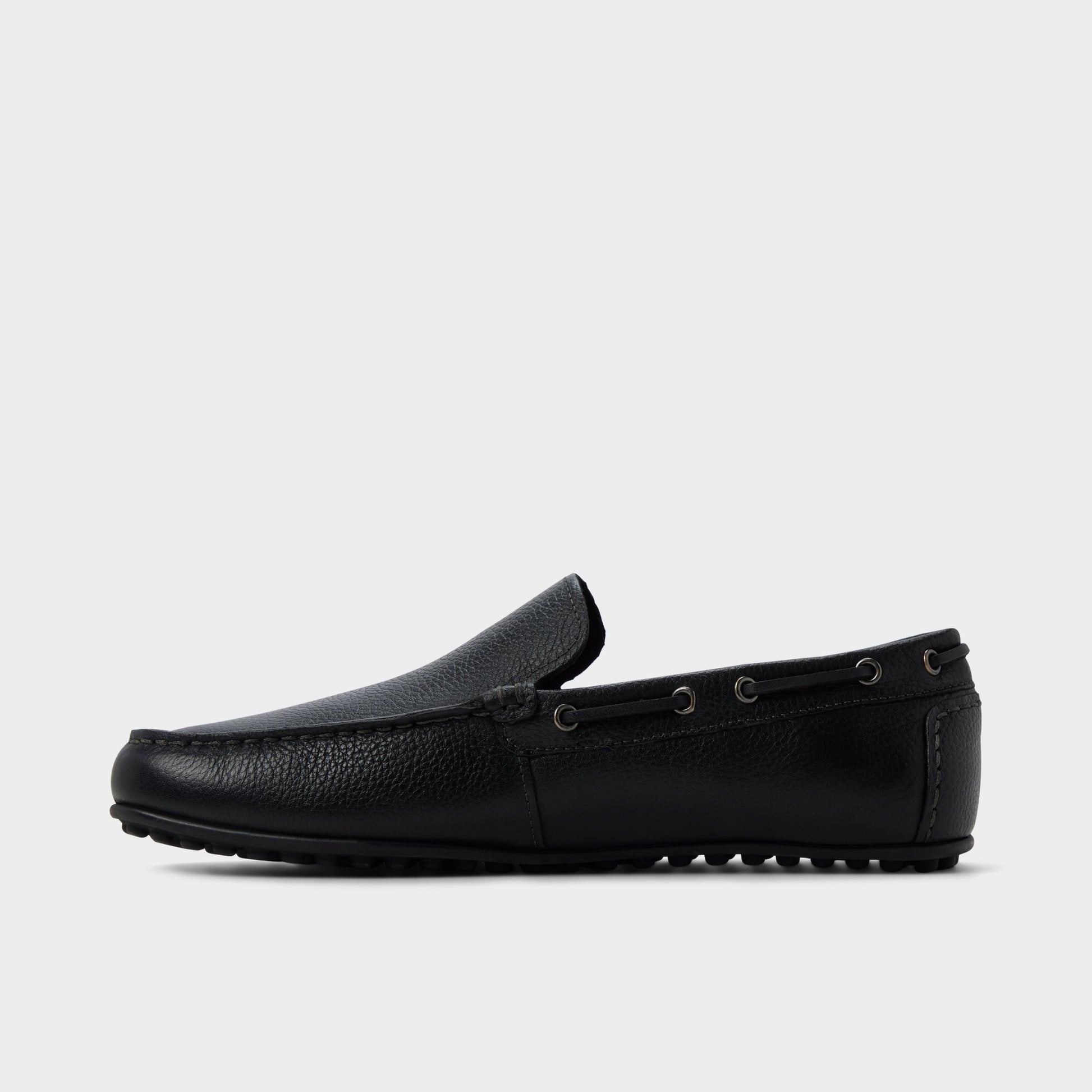 Vue latérale de Noir Horton-in Driving shoe