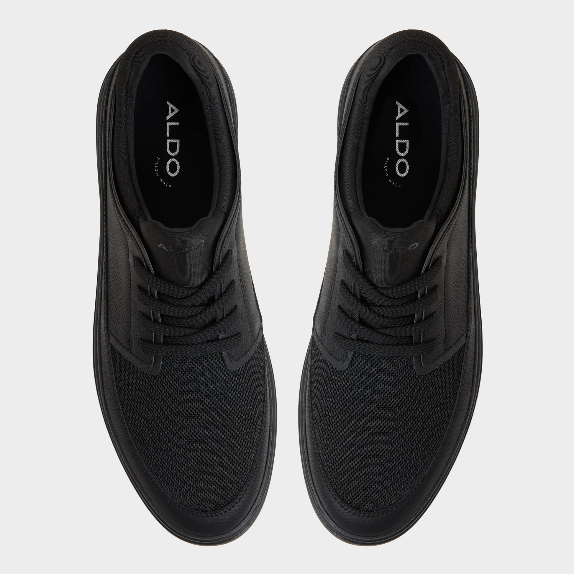 Top-down view of the Black Kurtis Low top sneaker