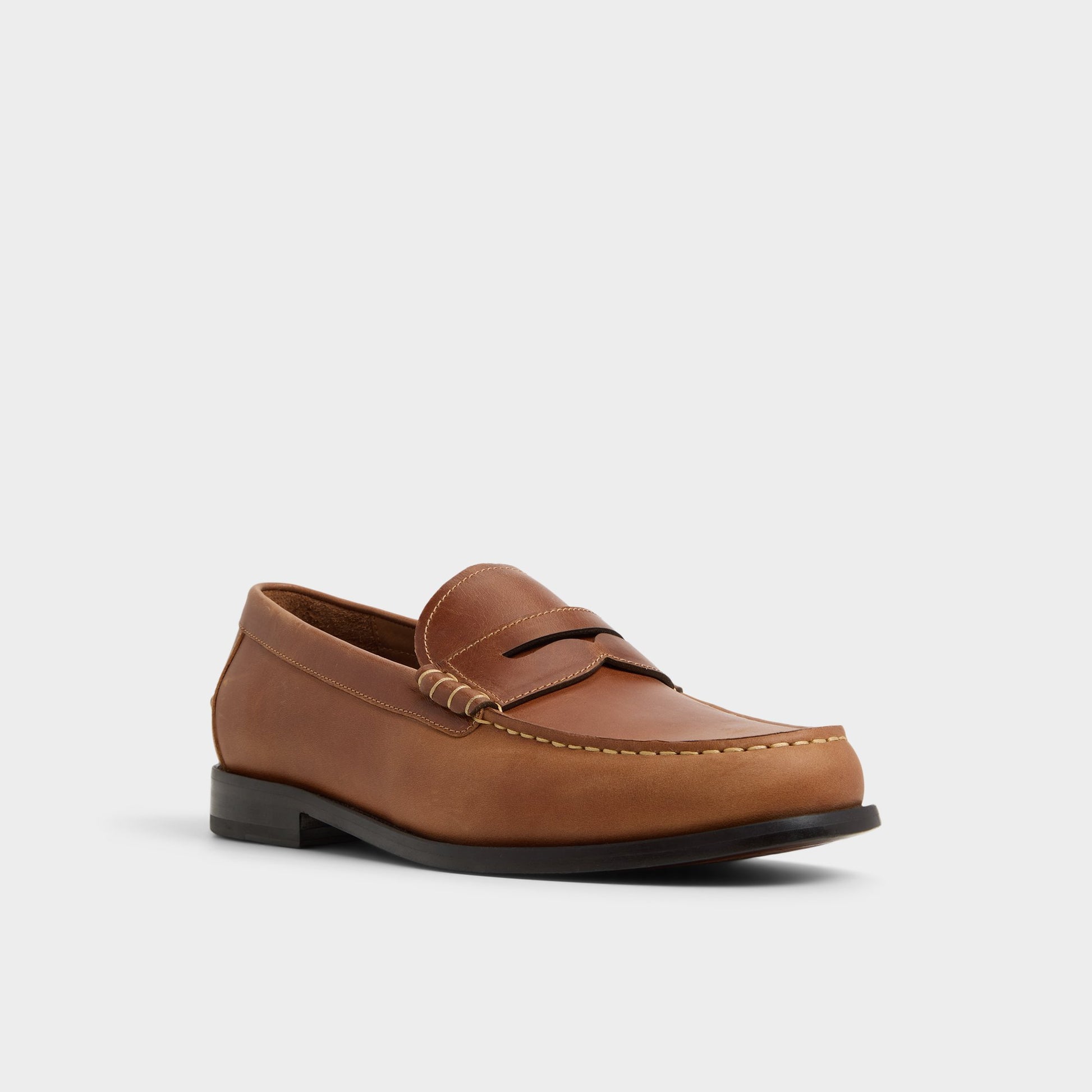 Three-quarter angle of Cognac Jarom Loafer's front side