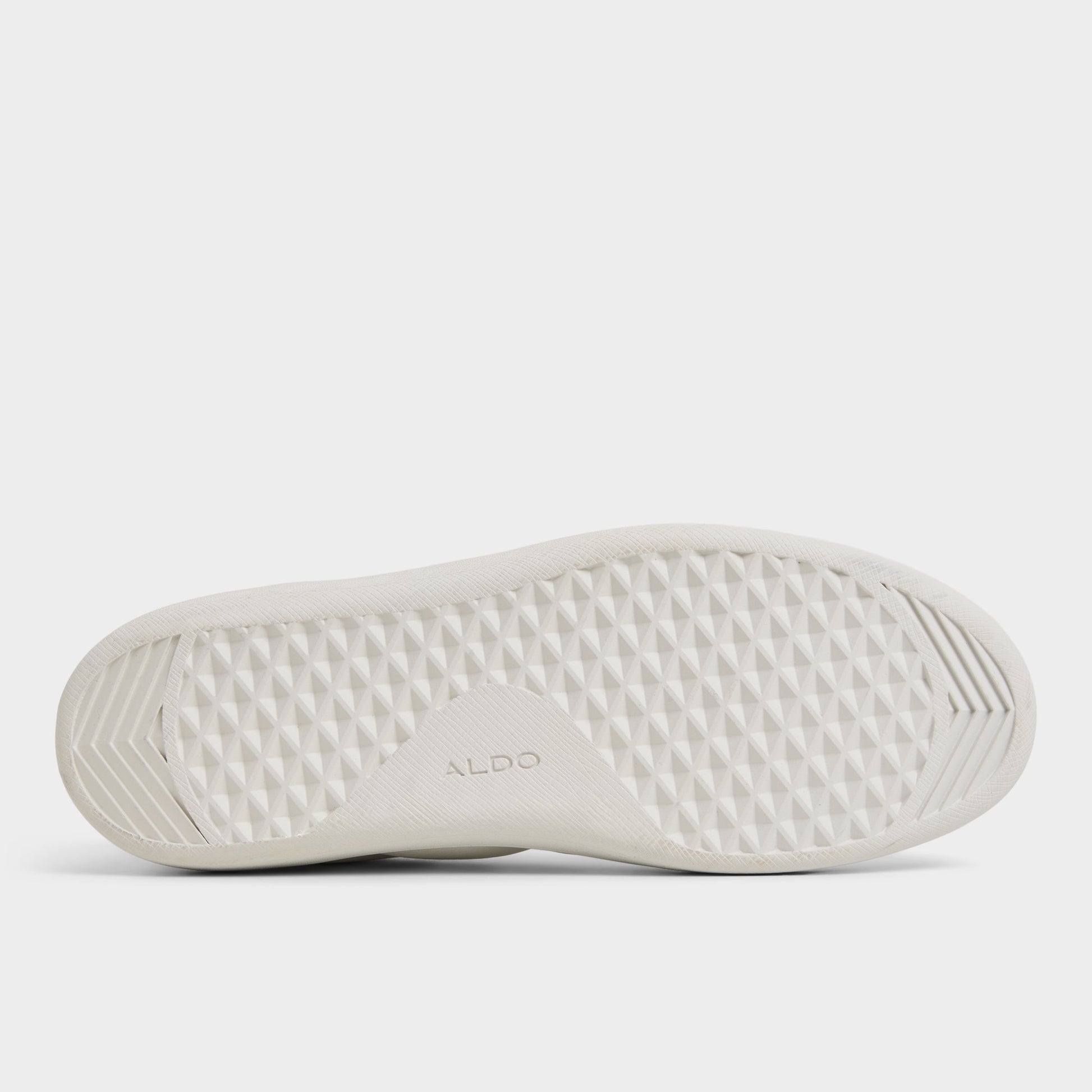 View of White Thepitch Low top sneaker's sole